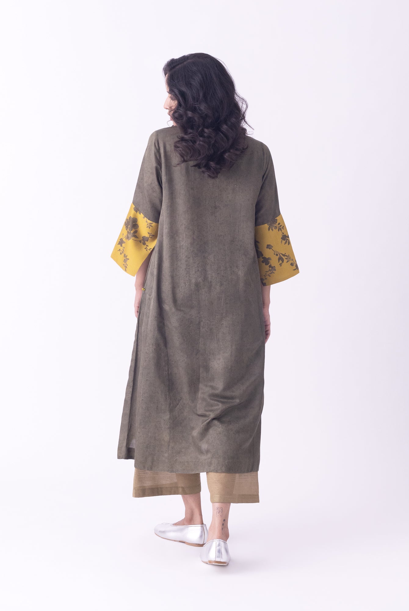 Aari Kurta - CiceroniKurta, Festive WearShades of India