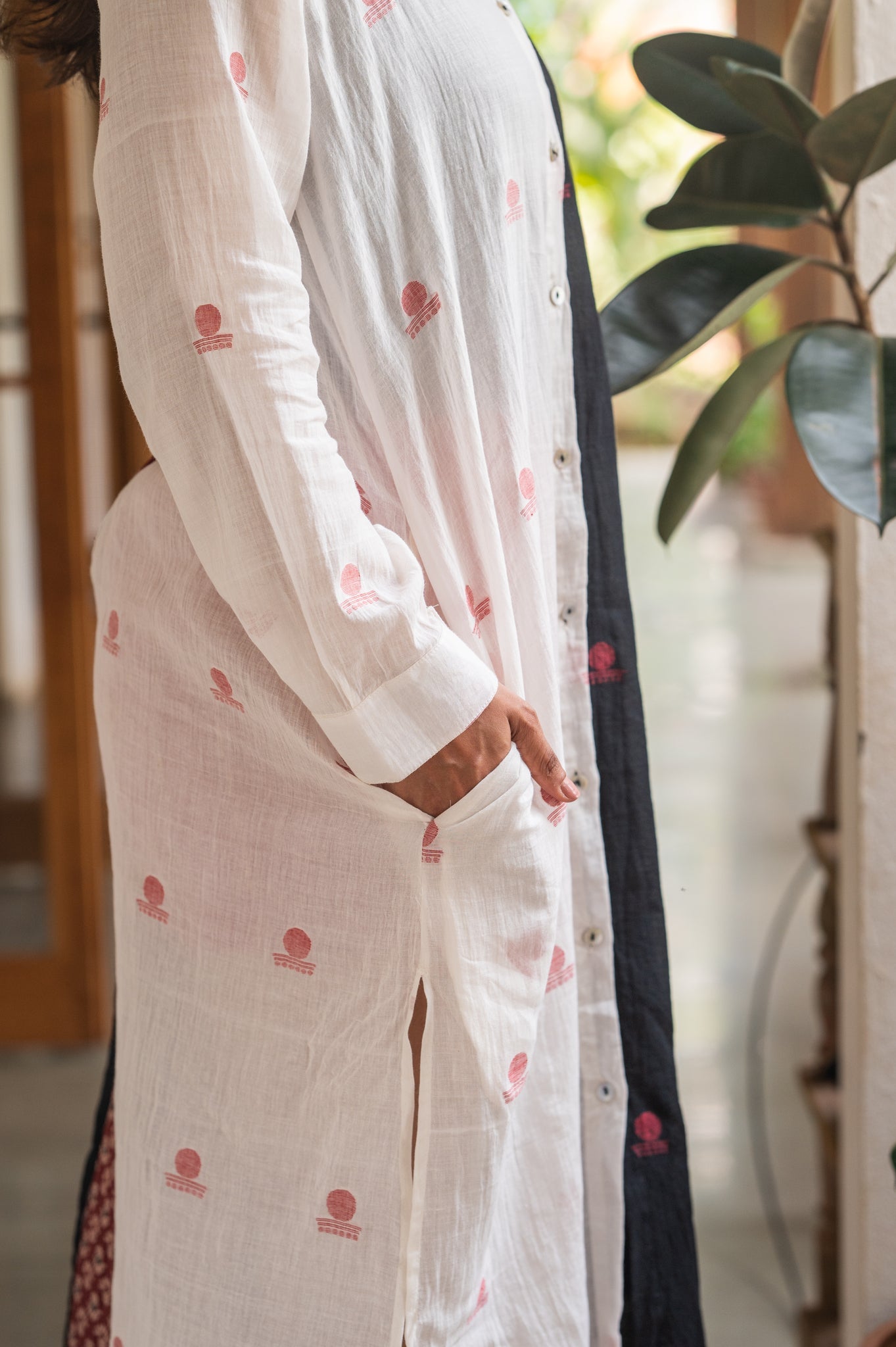 Aastey Black and White Jamdani Shirt Dress - CiceroniDressesPrathaa