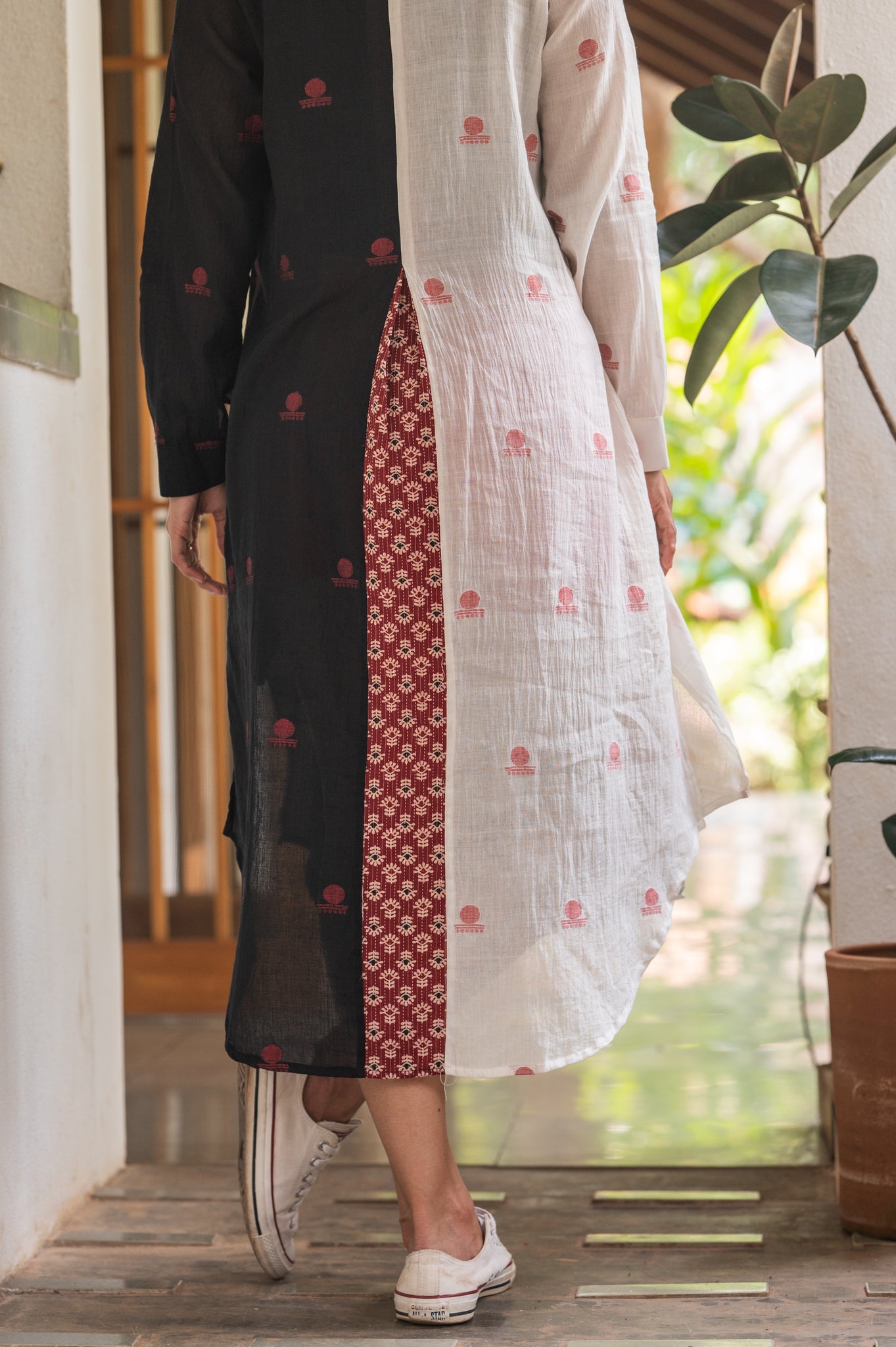 Aastey Black and White Jamdani Shirt Dress - CiceroniDressesPrathaa