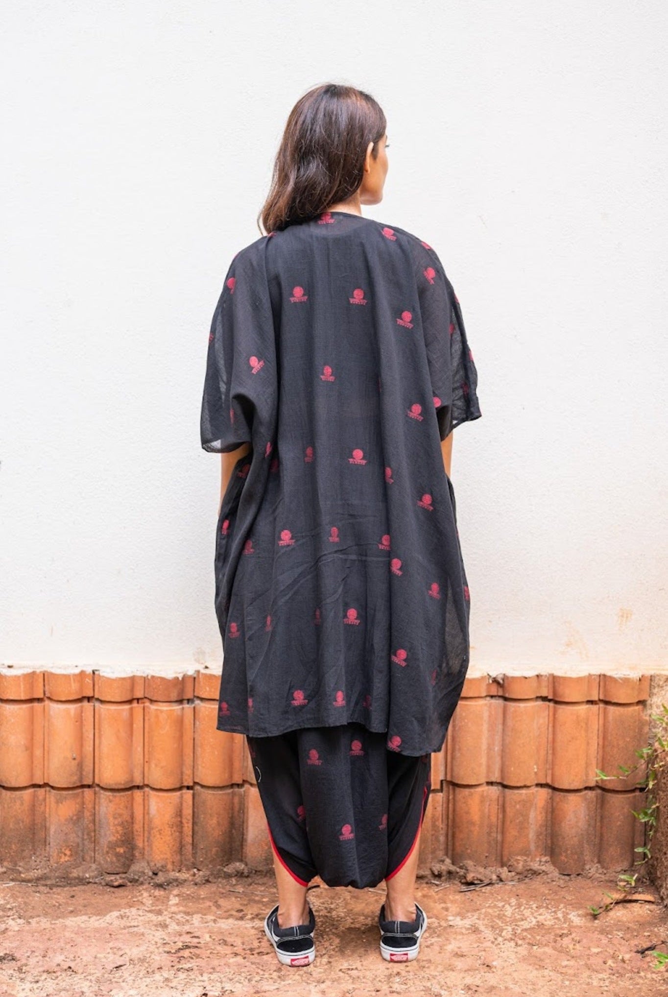 Aastey Black Jamdani Jacket - CiceroniJacketsPrathaa