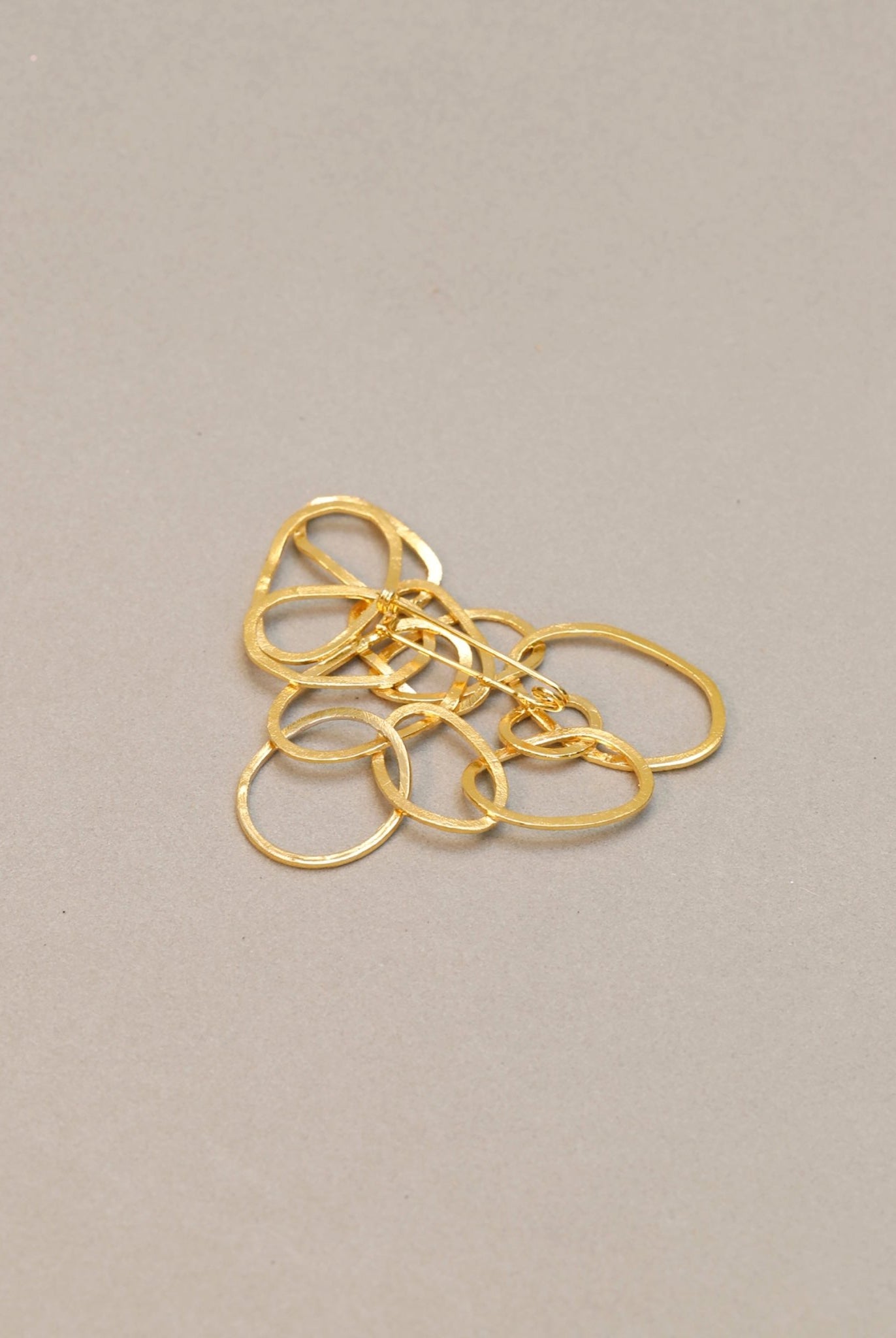 Abstract Brooch - CiceroniBroochMerald Curio
