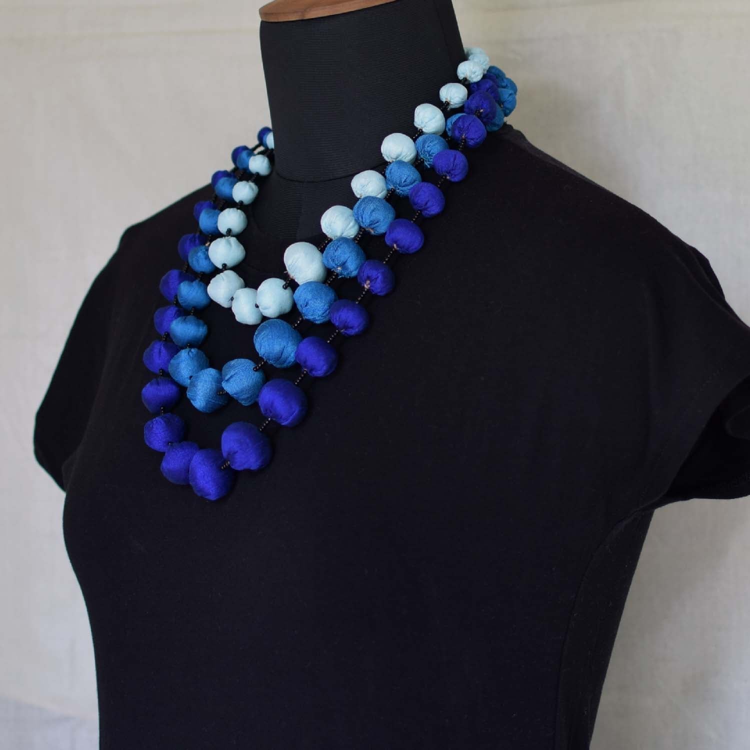 Aditi neckpiece - Blue - CiceroniNecklacePaulami