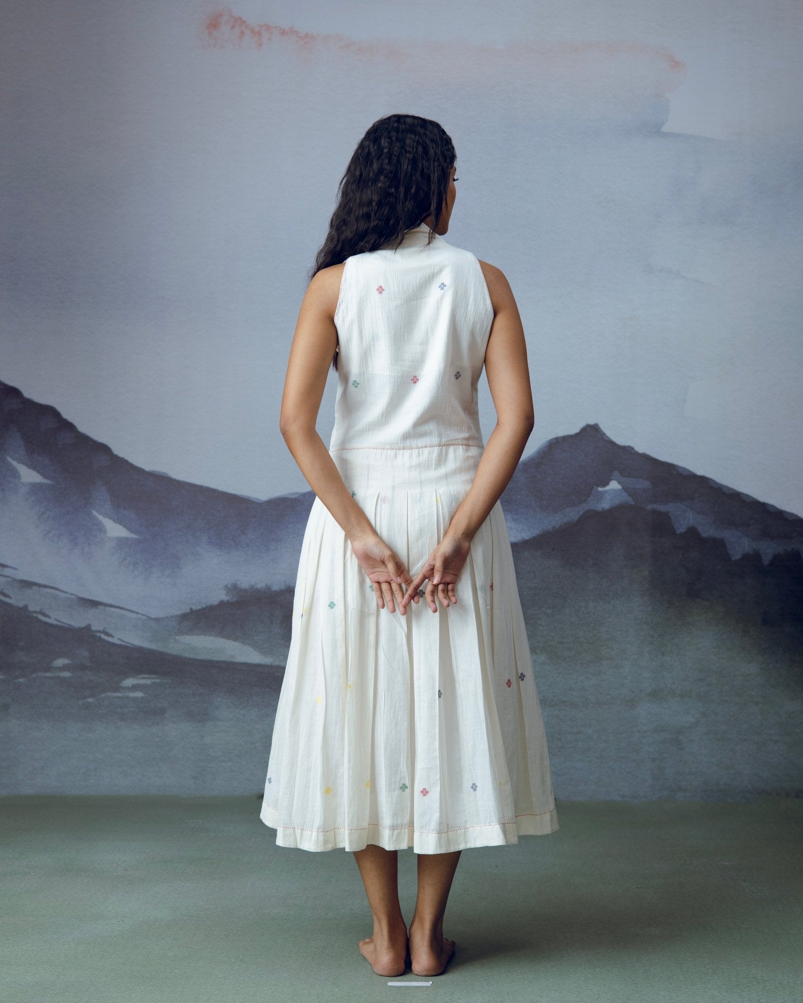 Ambar Sleeveless Box Pleat Dress - CiceroniDressesGulmohar Calcutta