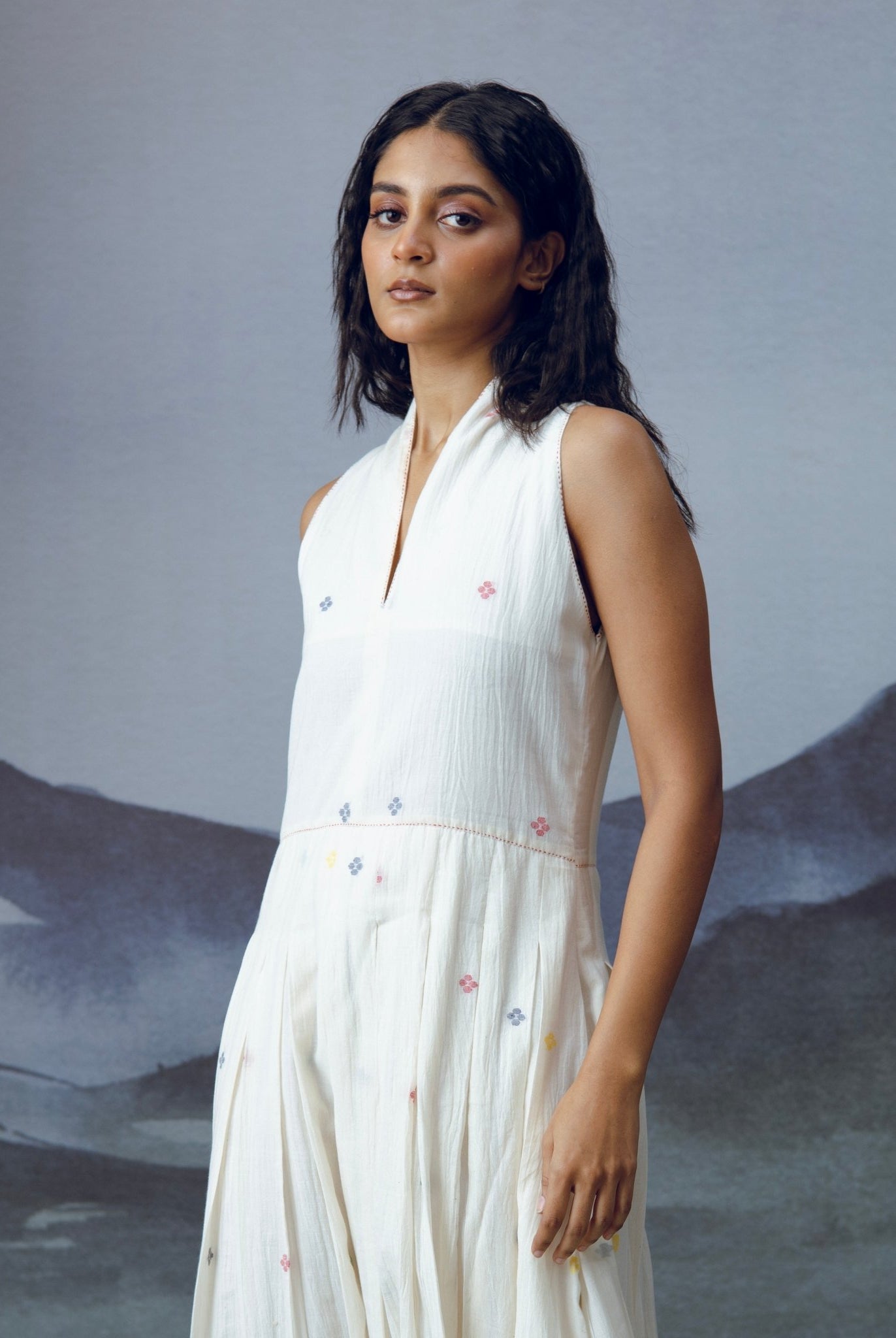 Ambar Sleeveless Box Pleat Dress - CiceroniDressesGulmohar Calcutta