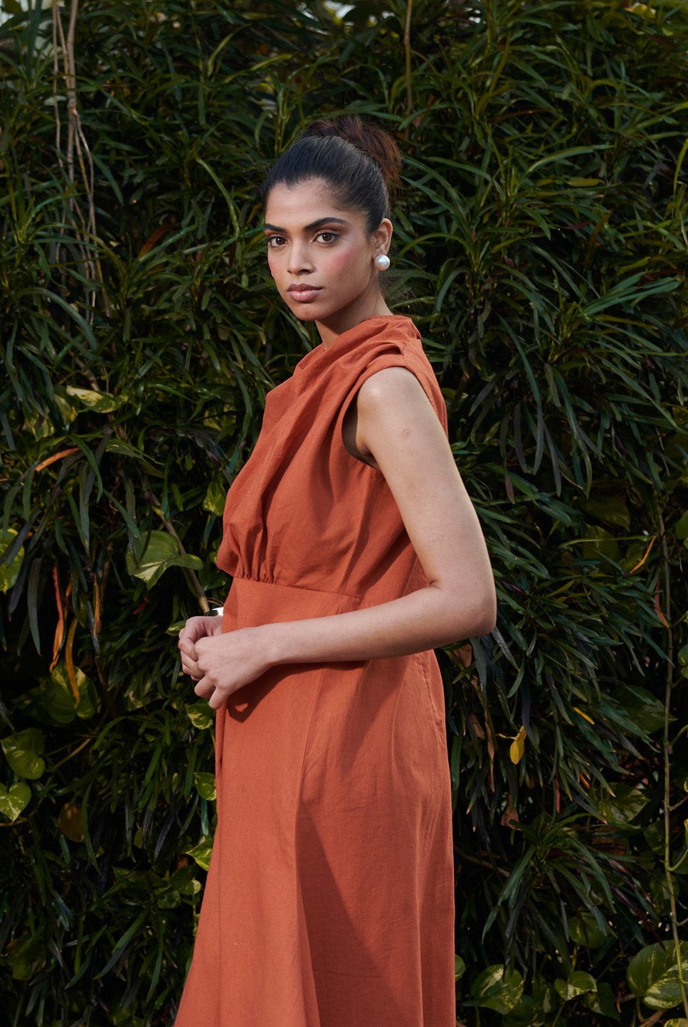 Amber Co - Linen Cowl Neck Dress - CiceroniDressesSaphed