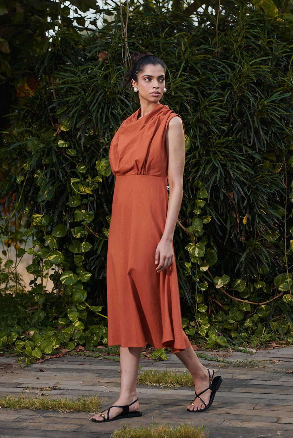 Amber Co - Linen Cowl Neck Dress - CiceroniDressesSaphed