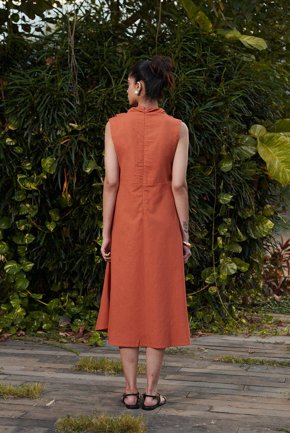 Amber Co - Linen Cowl Neck Dress - CiceroniDressesSaphed