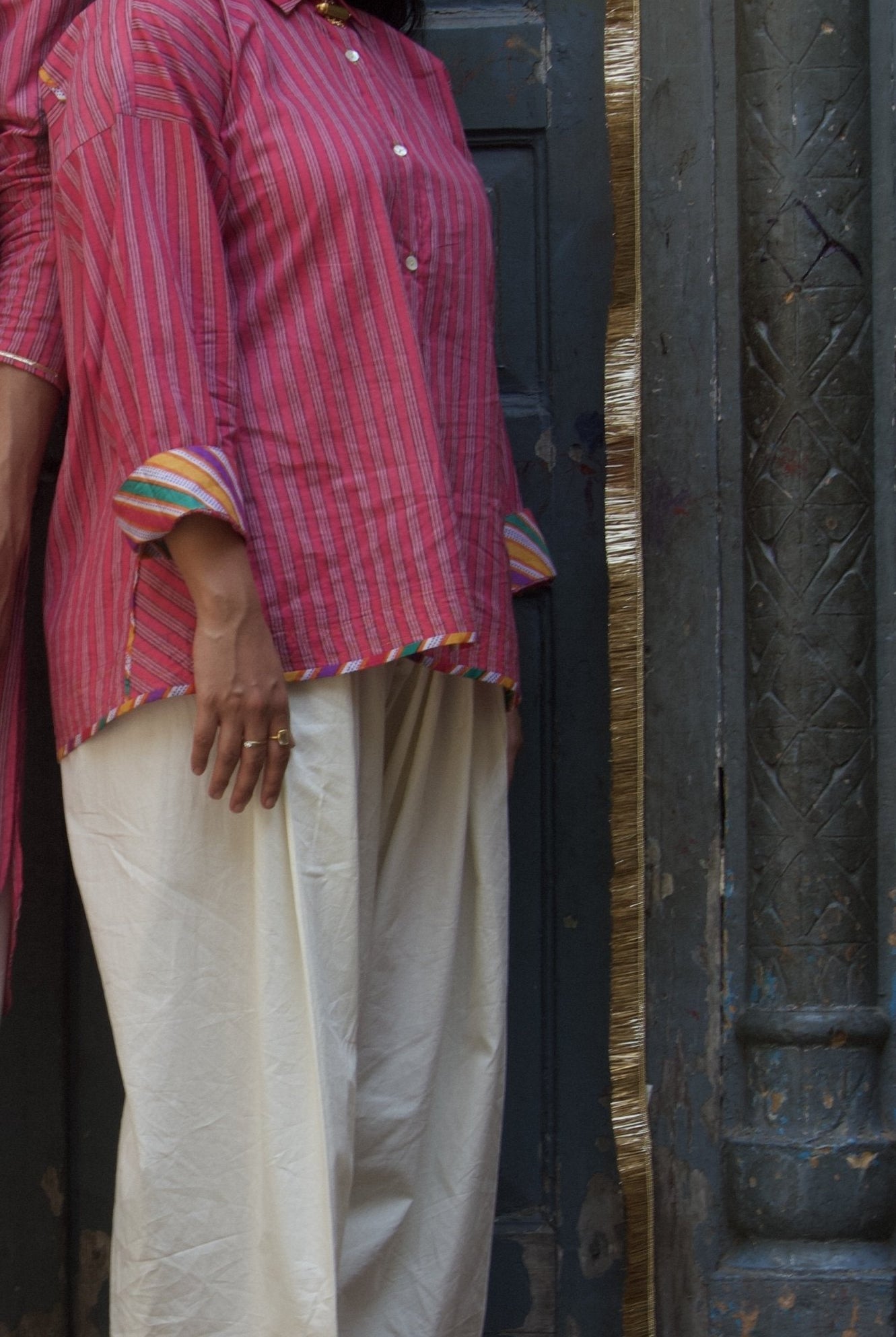 Anaaro - pomegranate pink Khamis shirt in 100% cotton block printed flared shirt - CiceroniWomen ShirtsAnaaro
