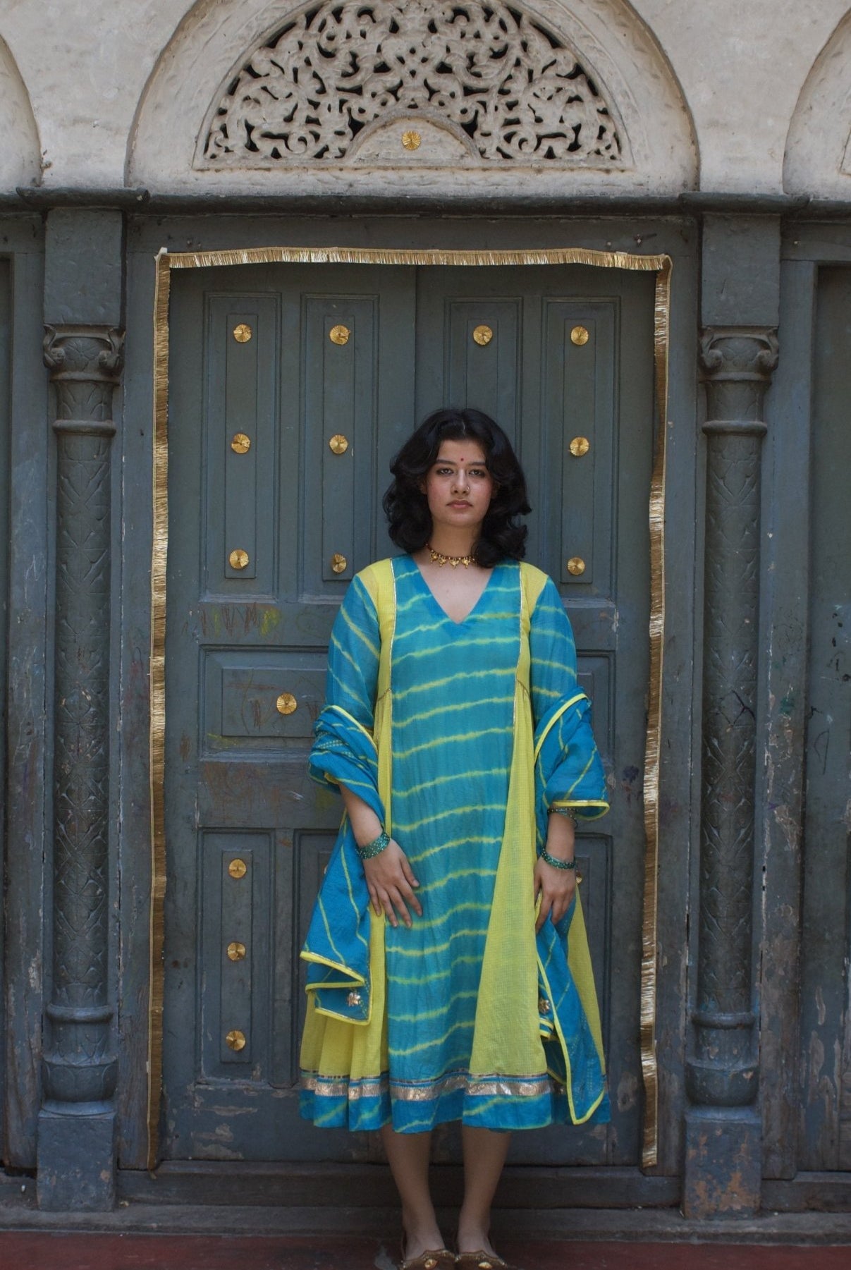 Anaaro - turquoise safra dress in tie and dye leheriya kota doria with metallic gota details - CiceroniDressAnaaro