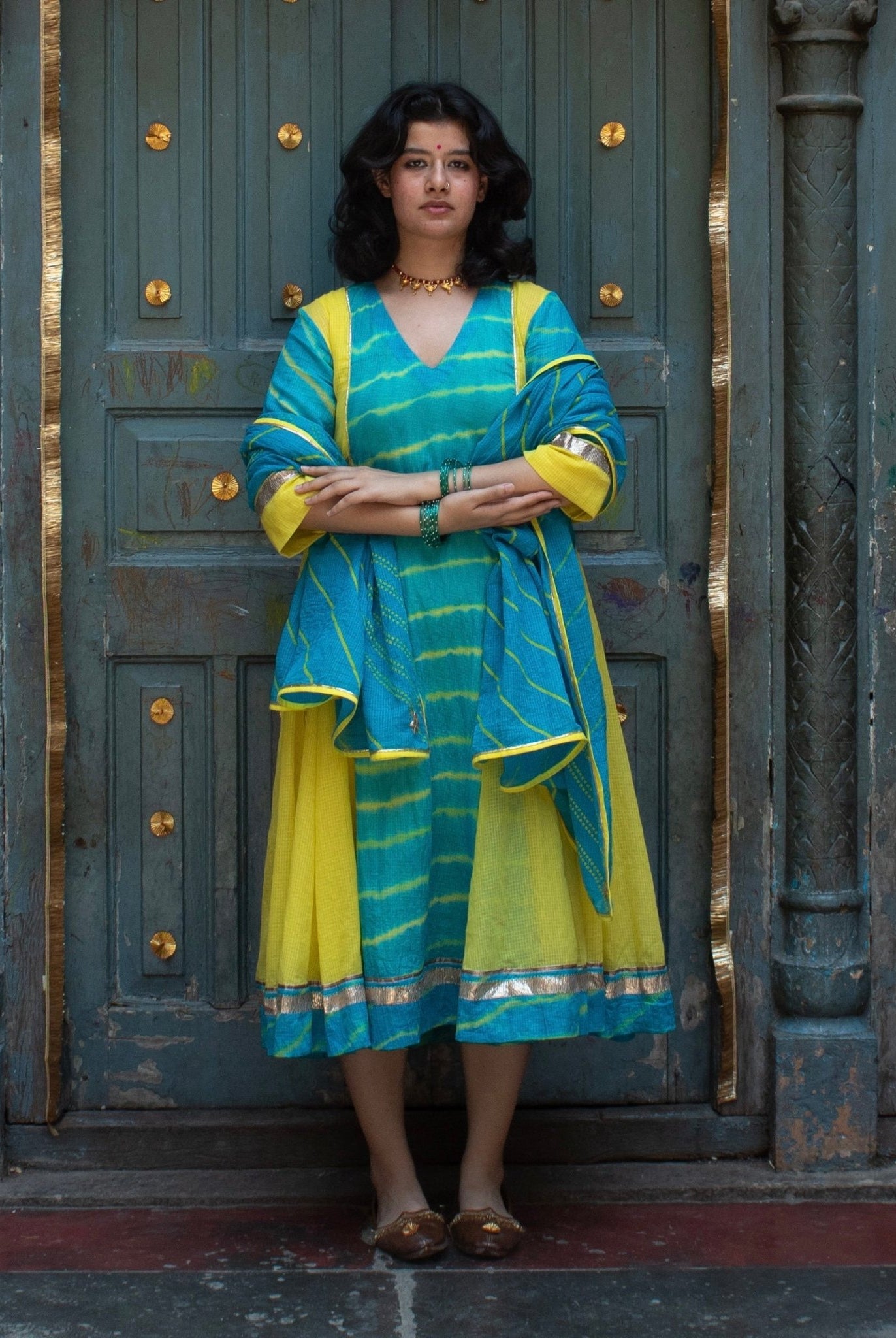 Anaaro - turquoise safra dress in tie and dye leheriya kota doria with metallic gota details - CiceroniDressAnaaro