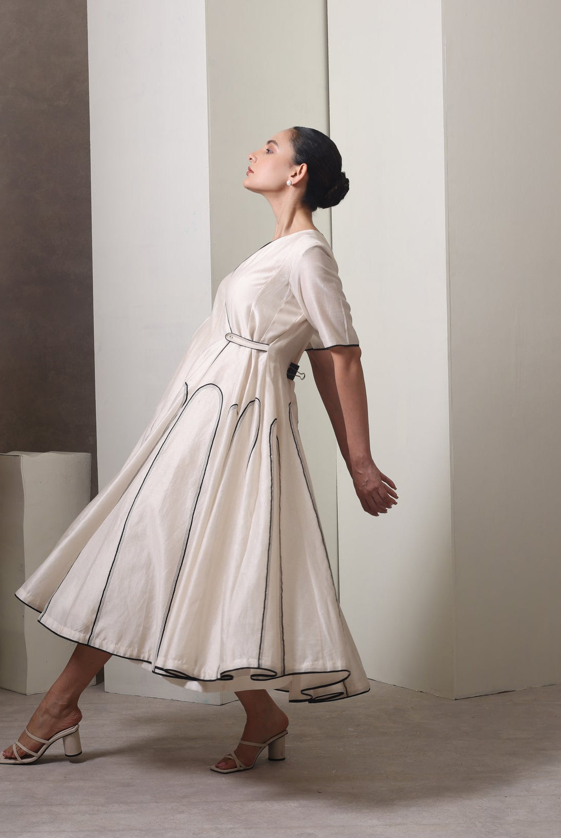 Arch Overlaped Dress - CiceroniDressesChokhi Chorri