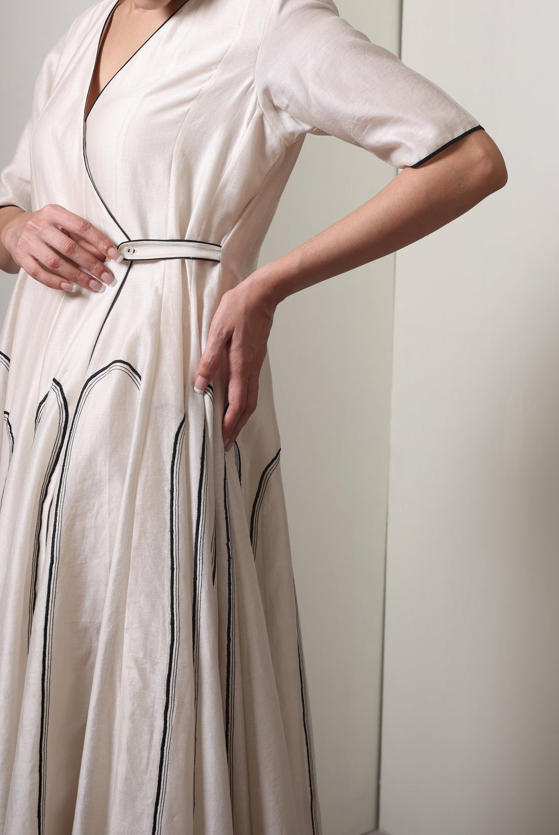 Arch Overlaped Dress - CiceroniDressesChokhi Chorri