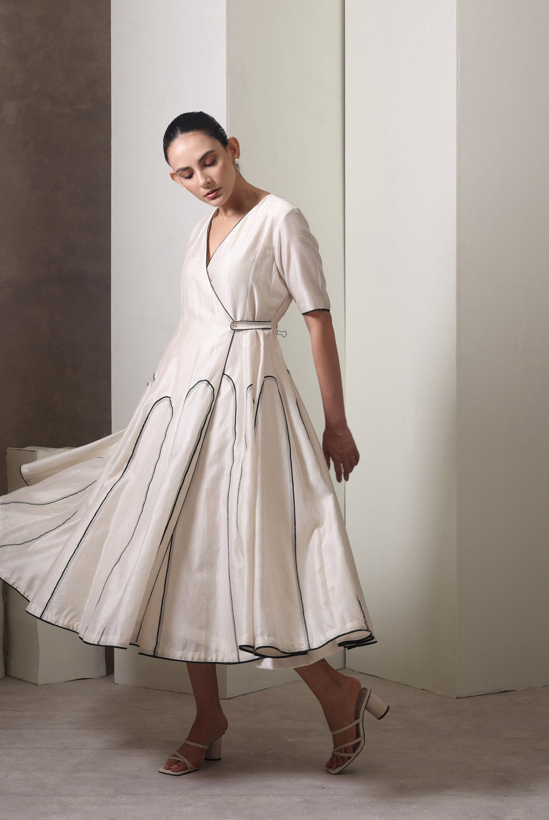 Arch Overlaped Dress - CiceroniDressesChokhi Chorri
