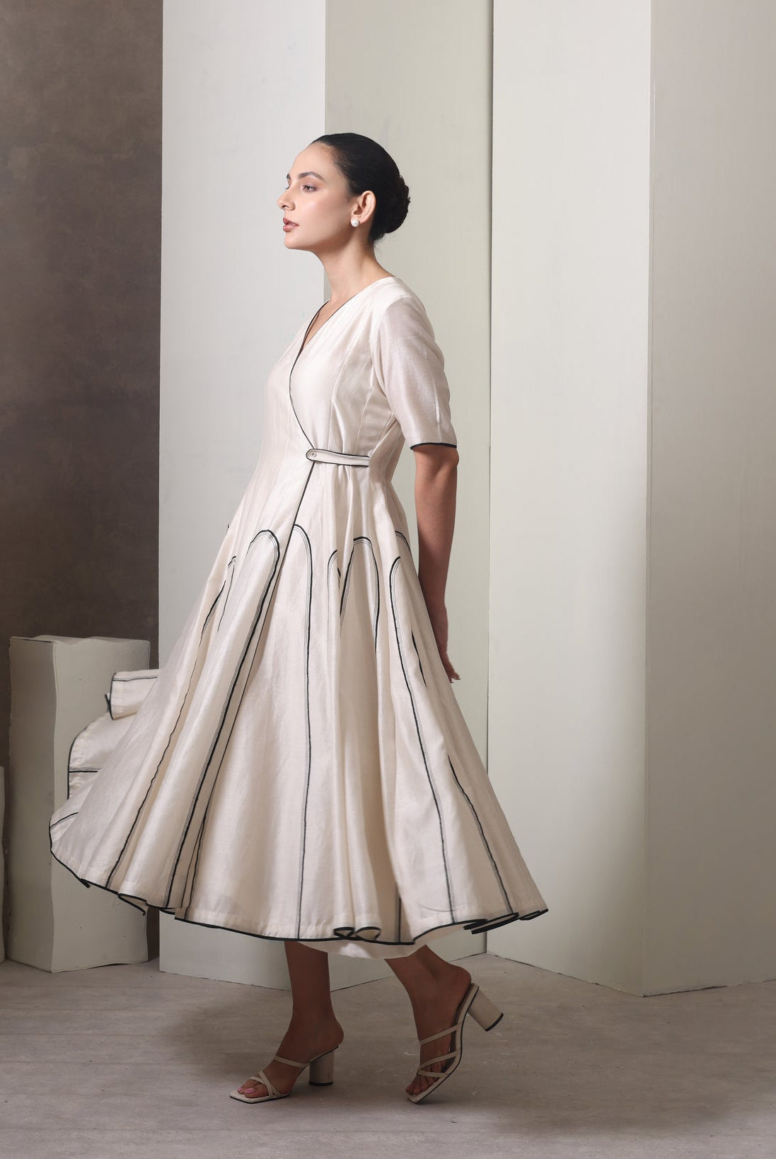 Arch Overlaped Dress - CiceroniDressesChokhi Chorri