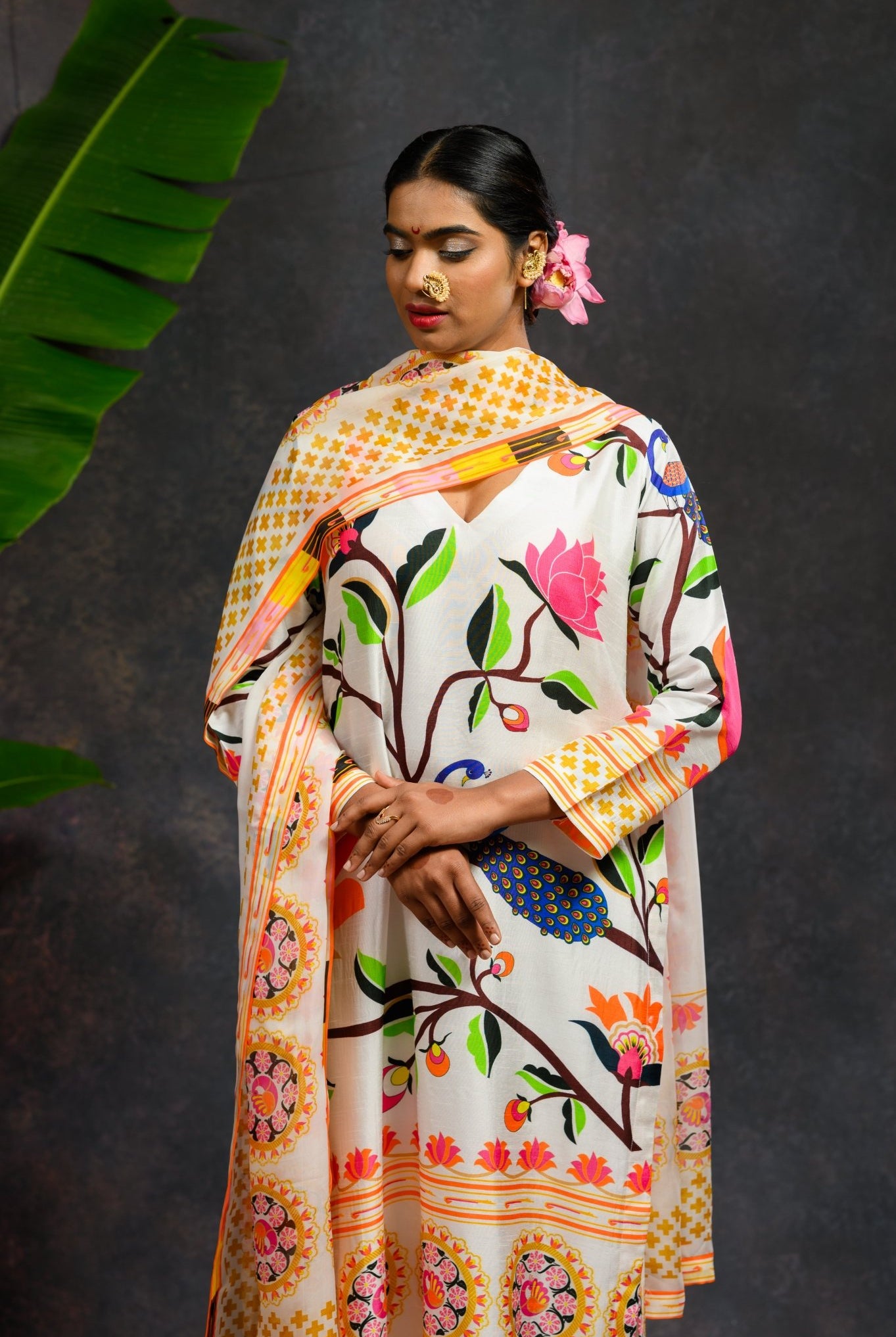 Asawali White Kurta Set - CiceroniKurta SetsPrachi Kamat