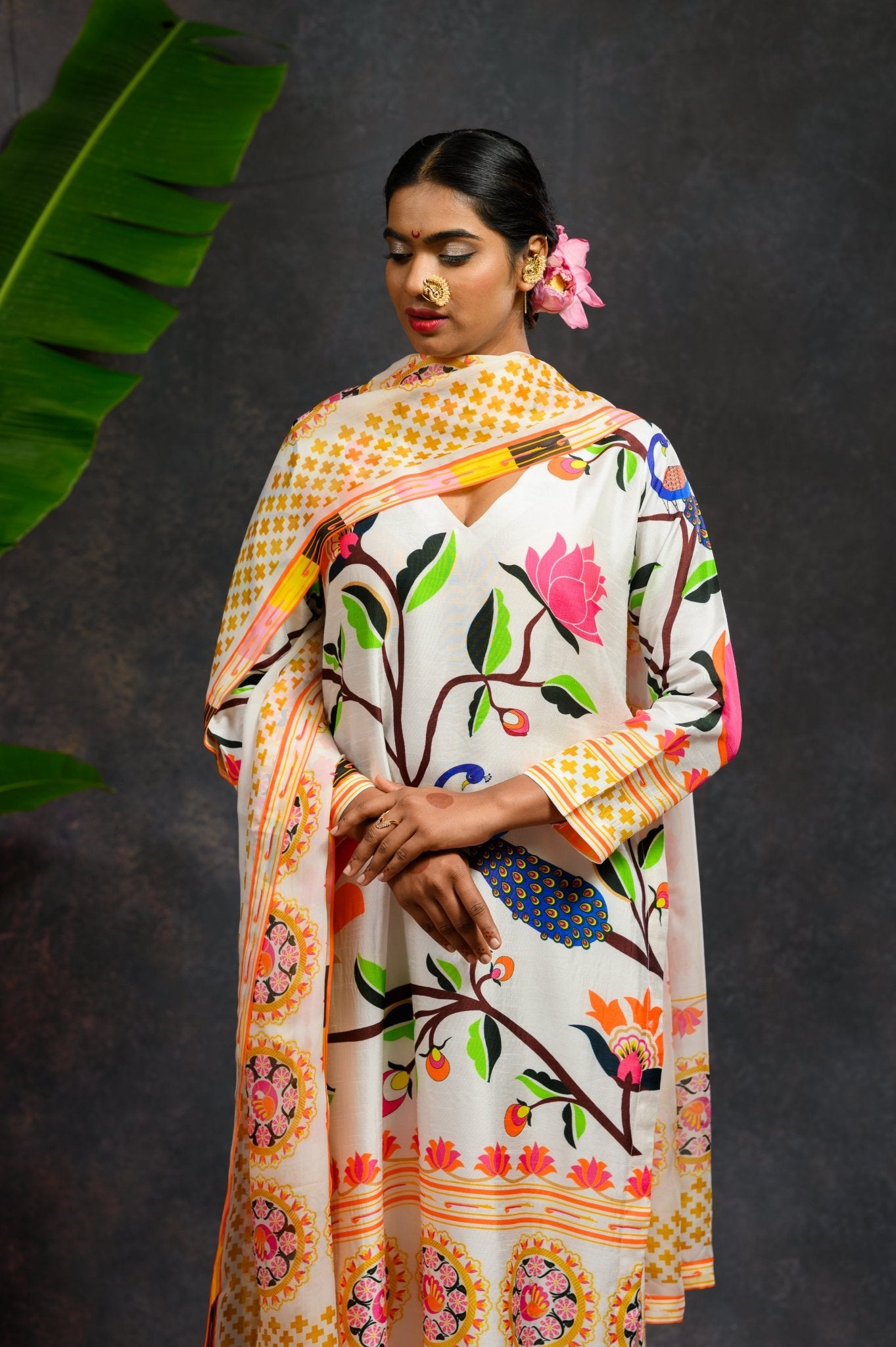 Asawali White Kurta Set - CiceroniKurta SetsPrachi Kamat