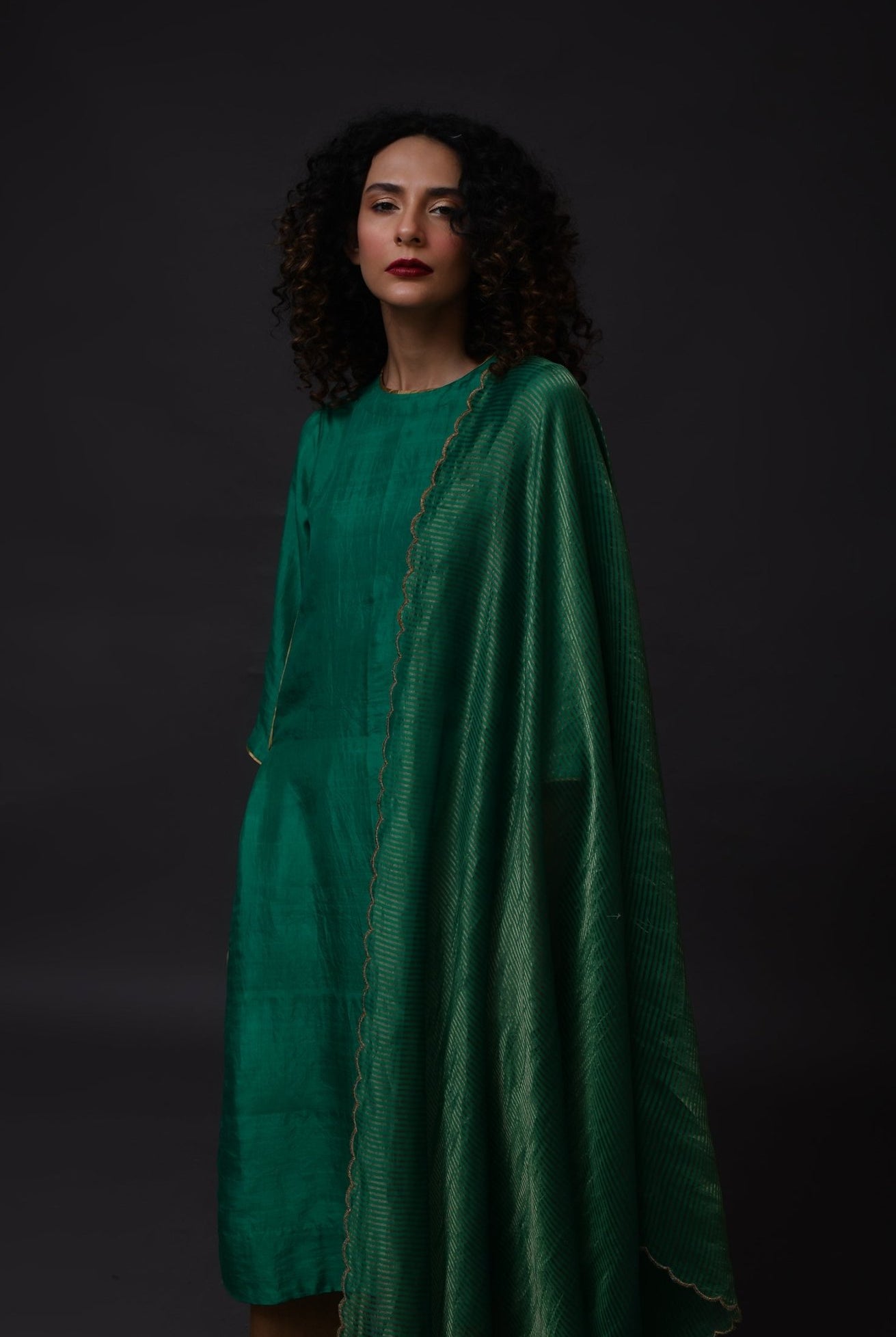 Back Gather Mulberry Silk Kurta Set with Striped Tissue Dupatta (Set of 3) - Emerald - CiceroniKurta Set, Festive WearHiranya