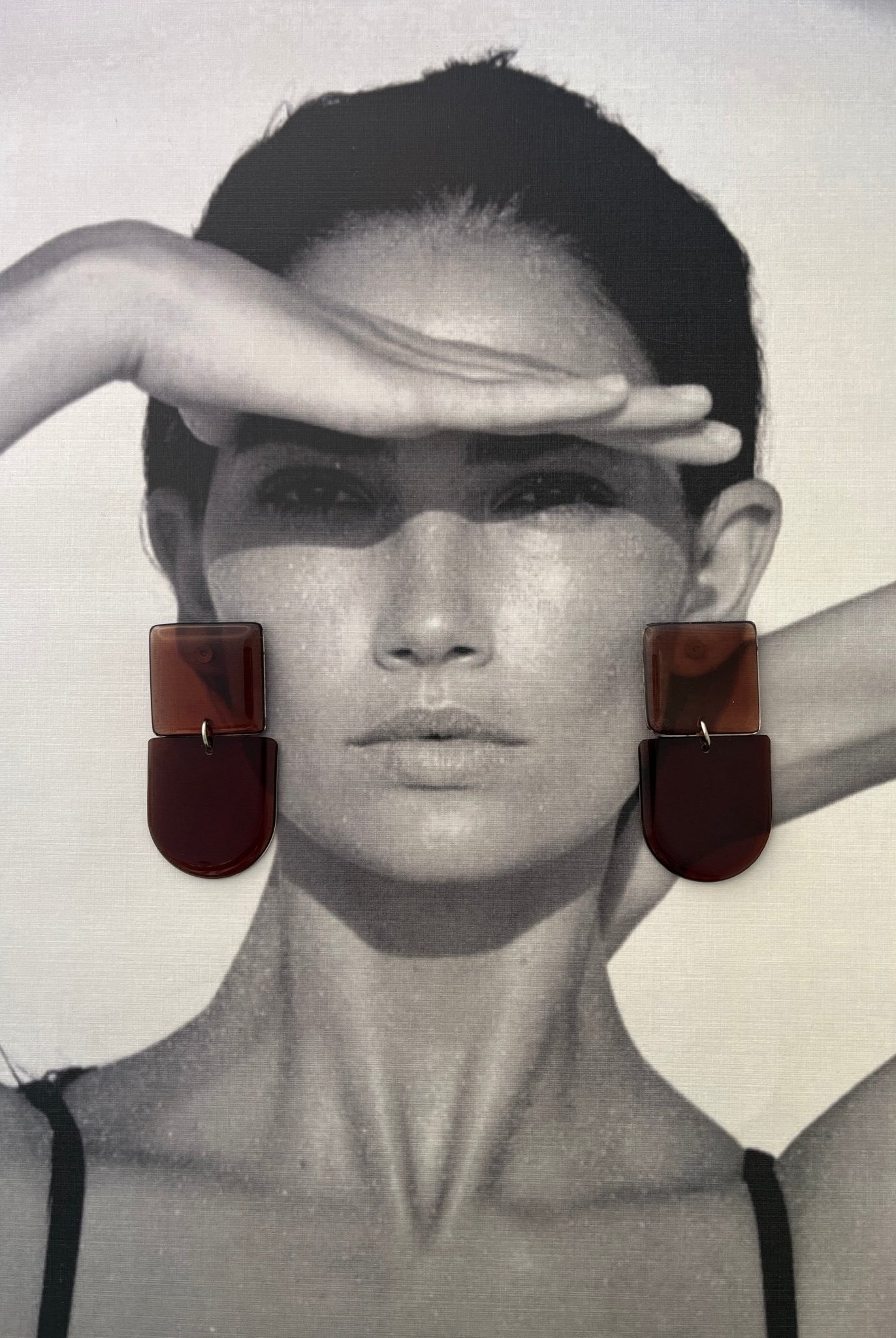 Back to the 60's - Arch Drop - Brown - CiceroniEarringsShivani Vaishnavi