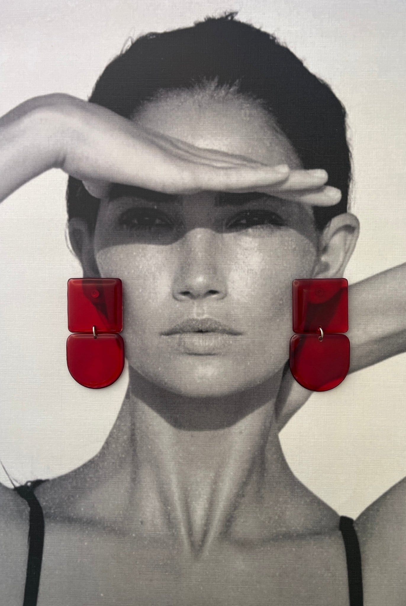 Back to the 60's - Arch Drop - Red - CiceroniEarringsShivani Vaishnavi