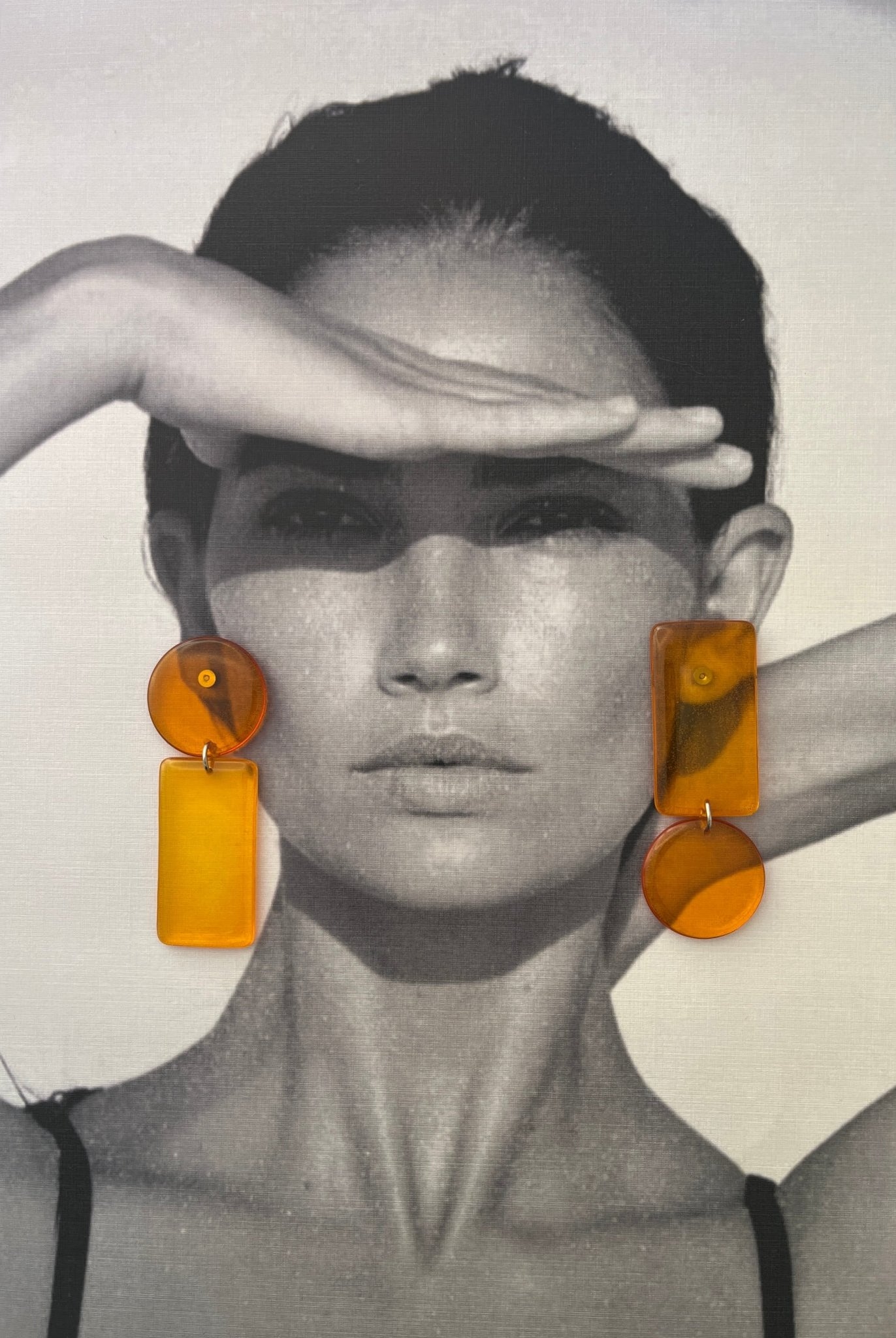 Back to the 60's - Orange - CiceroniEarringsShivani Vaishnavi