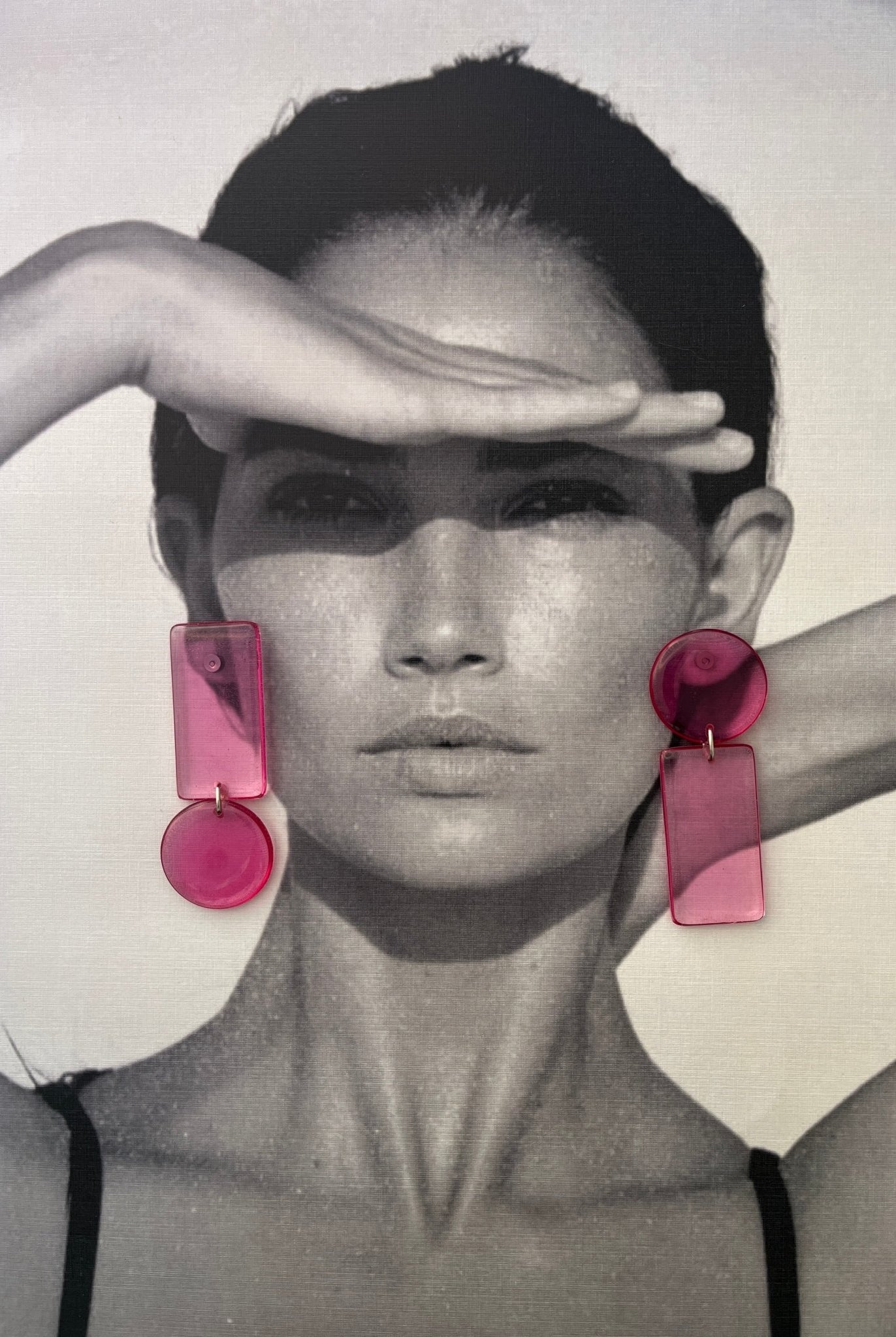Back to the 60's - Pink - CiceroniEarringsShivani Vaishnavi