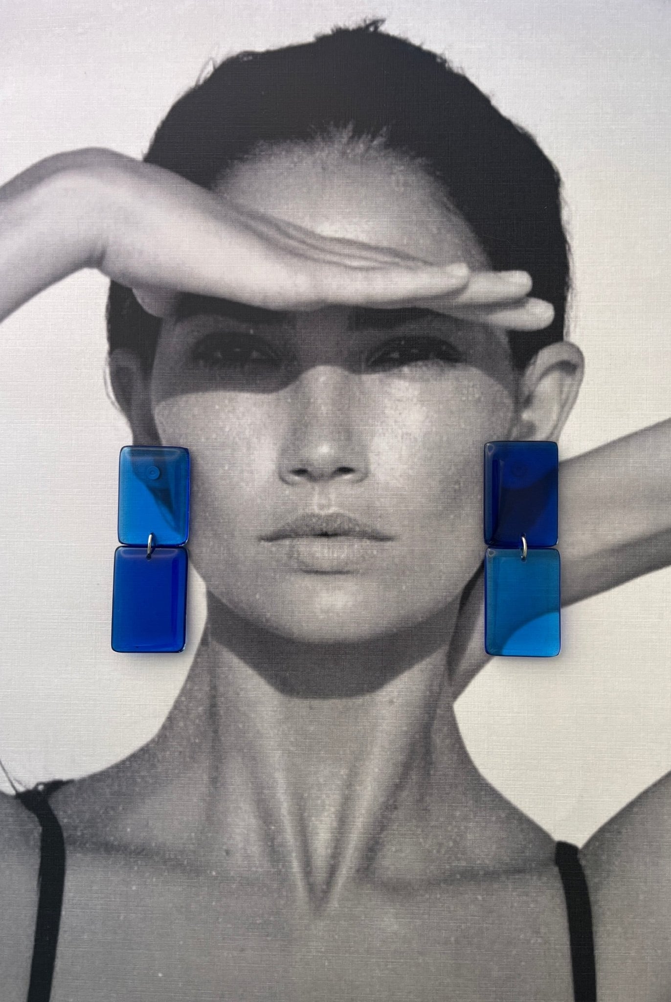 Back to the 60's - Square - Blue - CiceroniEarringsShivani Vaishnavi