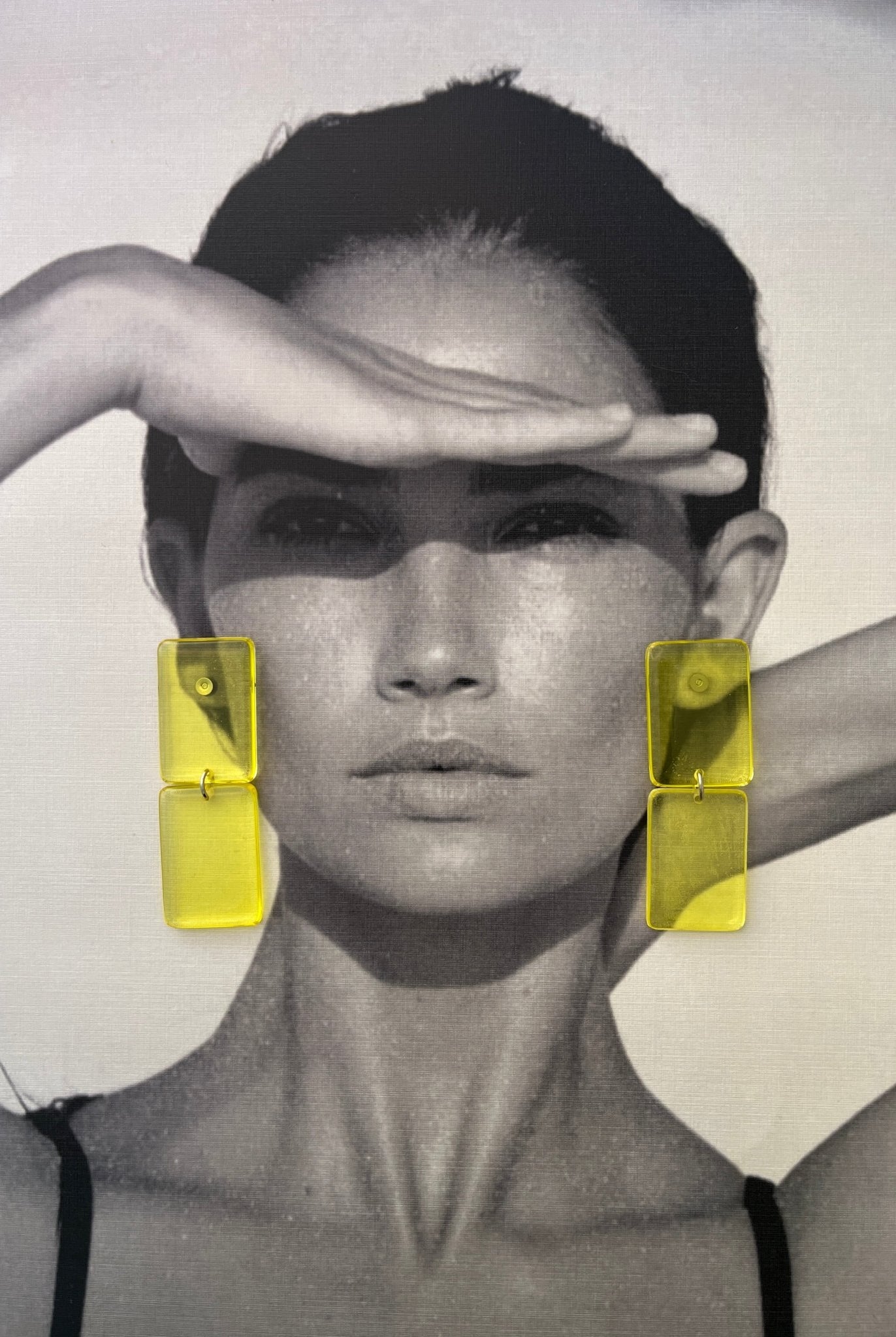 Back to the 60's - Square - Yellow - CiceroniEarringsShivani Vaishnavi