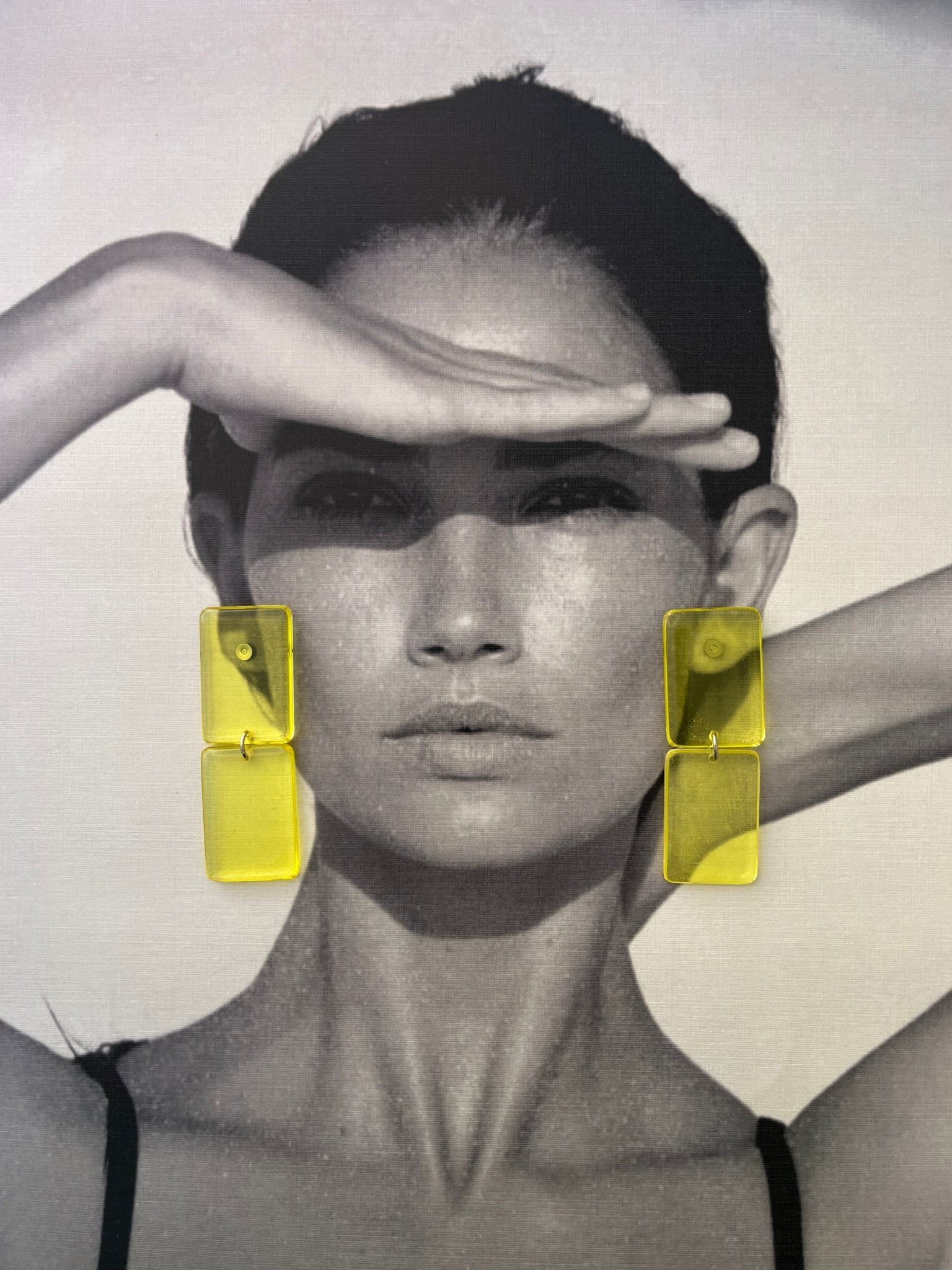 Back to the 60's - Square - Yellow - CiceroniEarringsShivani Vaishnavi