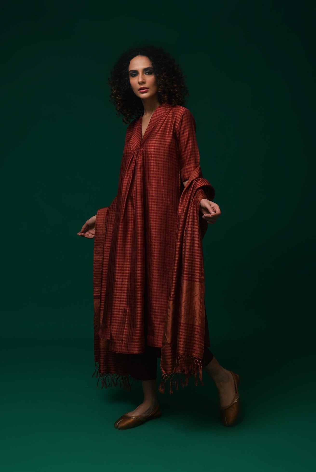 Bangalore Silk Plaid Co - Ord Set with Silk Jamdani Dupatta (Set of 3) - Maroon - CiceroniKurta Set, Festive WearHiranya