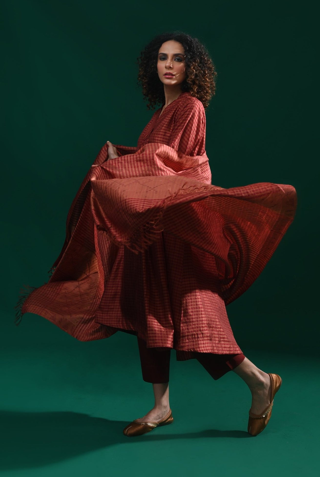 Bangalore Silk Plaid Co - Ord Set with Silk Jamdani Dupatta (Set of 3) - Maroon - CiceroniKurta Set, Festive WearHiranya