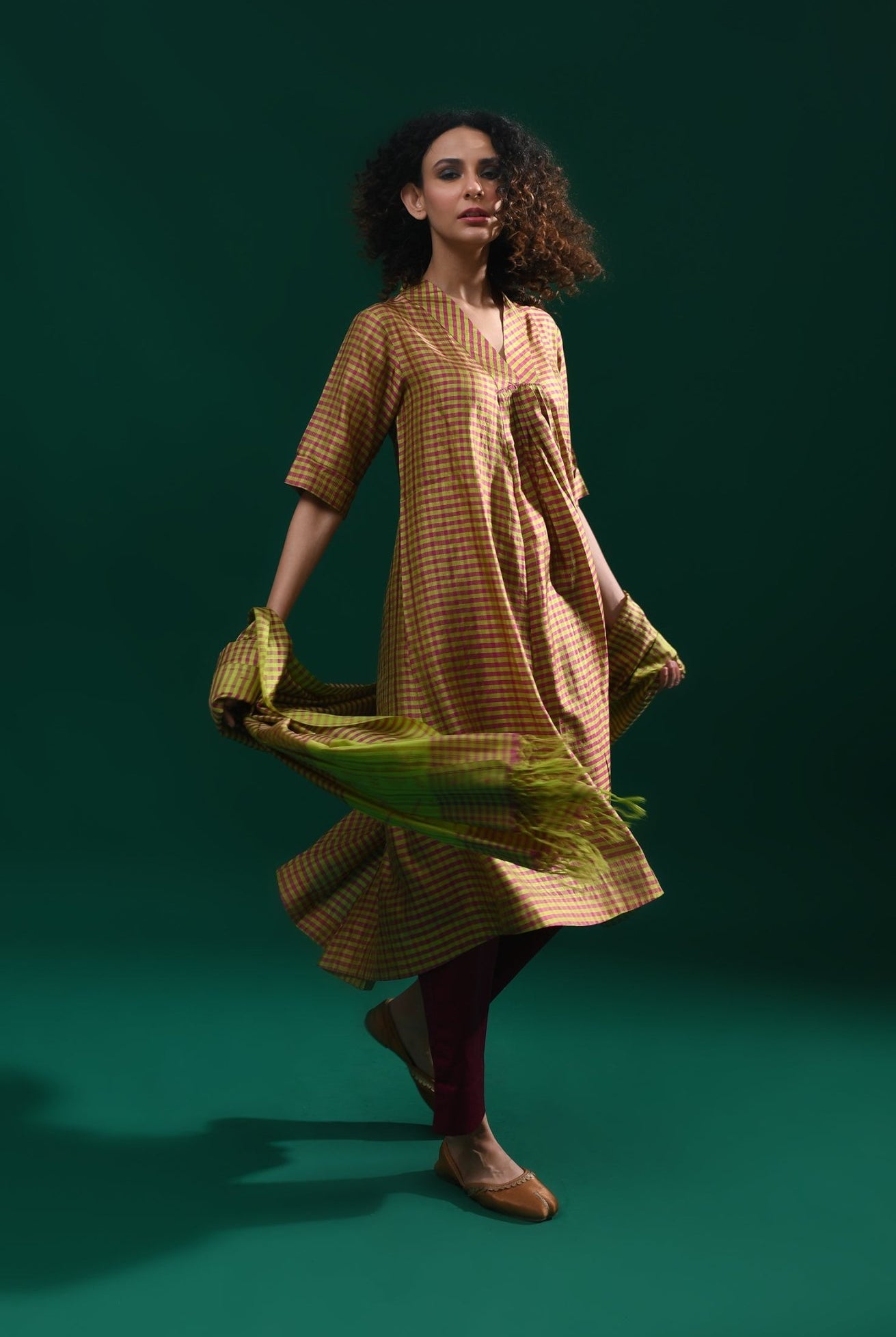 Bangalore Silk Plaid Co - Ord Set with Silk Jamdani Dupatta (Set of 3) - Olive and Pink - CiceroniKurta Set, Festive WearHiranya