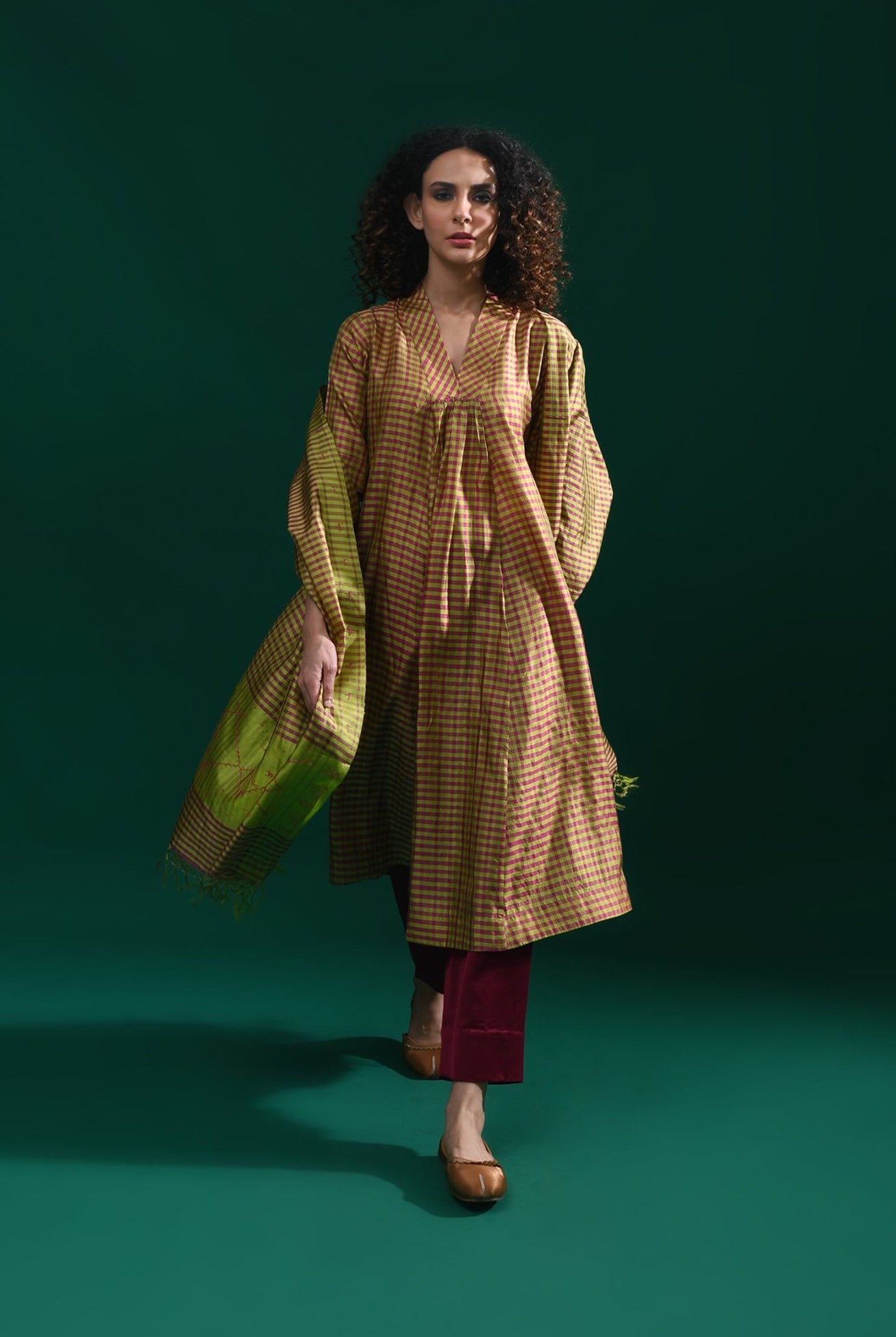 Bangalore Silk Plaid Co - Ord Set with Silk Jamdani Dupatta (Set of 3) - Olive and Pink - CiceroniKurta Set, Festive WearHiranya