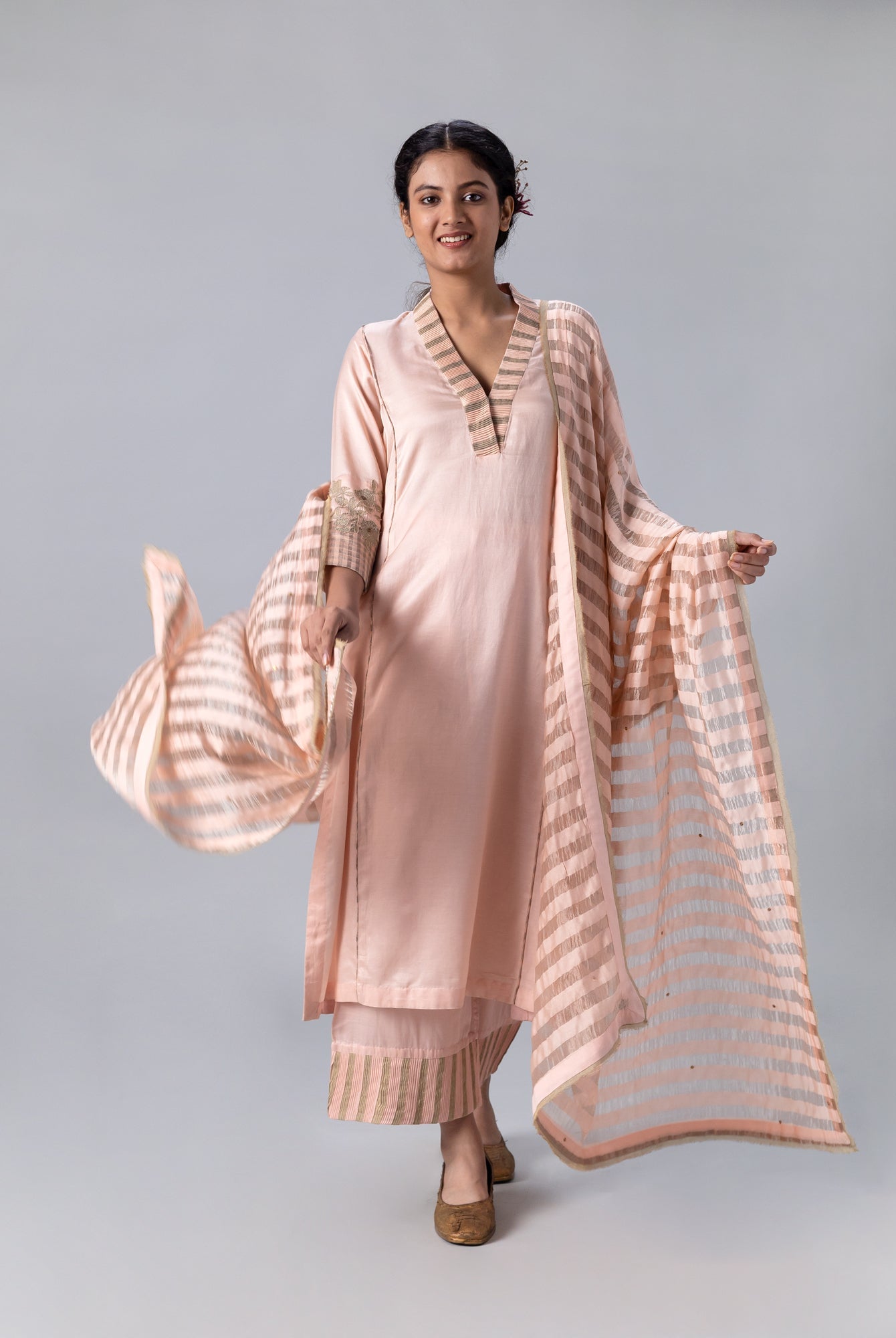 Bela Peach Dupatta - CiceroniDupattaShades of India