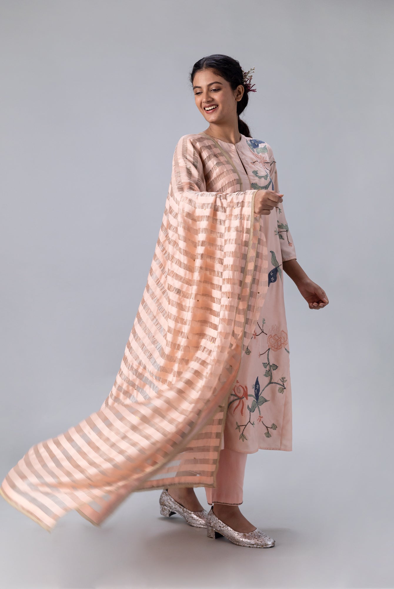 Bela Peach Dupatta - CiceroniDupattaShades of India