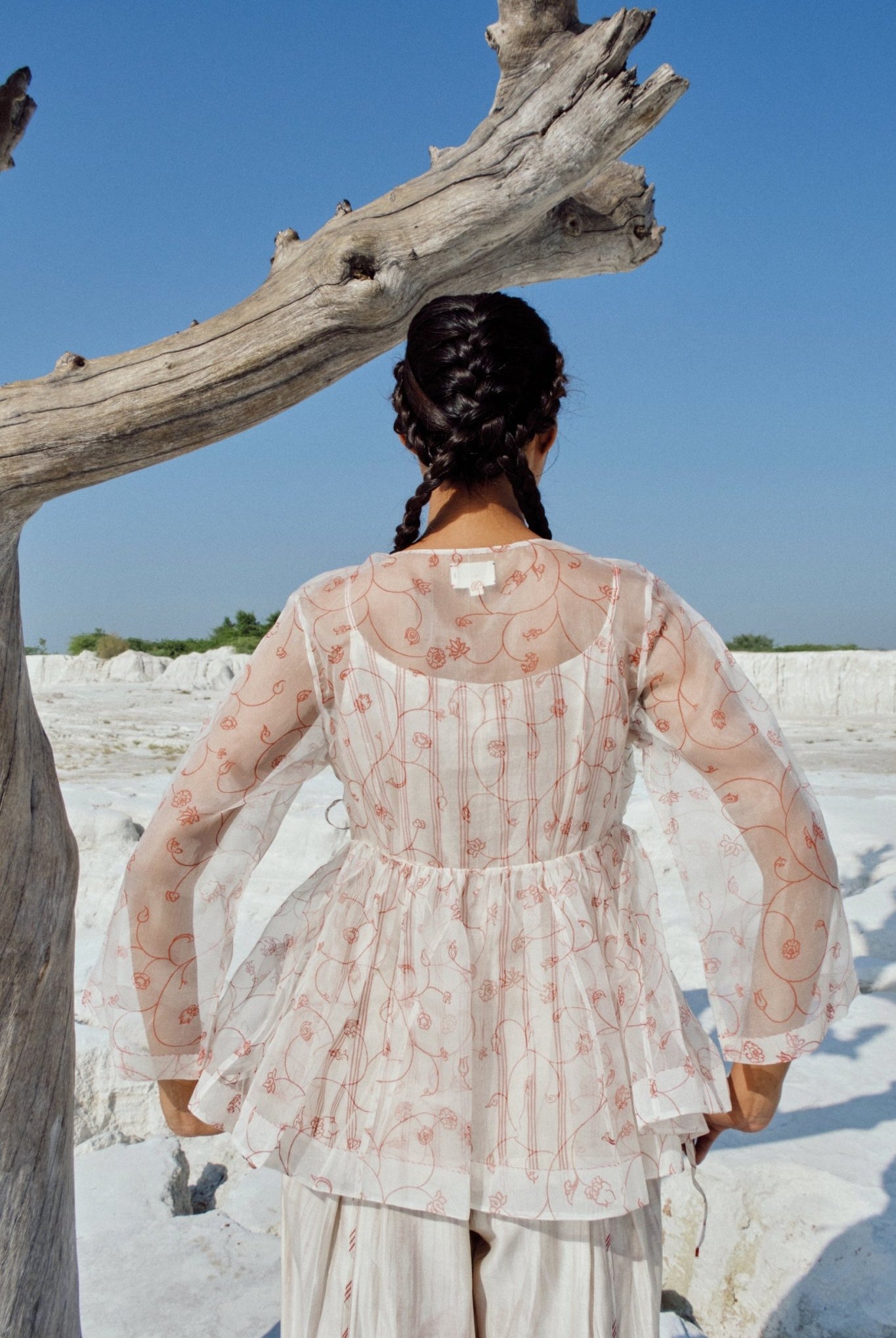 Bella Angrakhi - CiceroniTopsAhmev