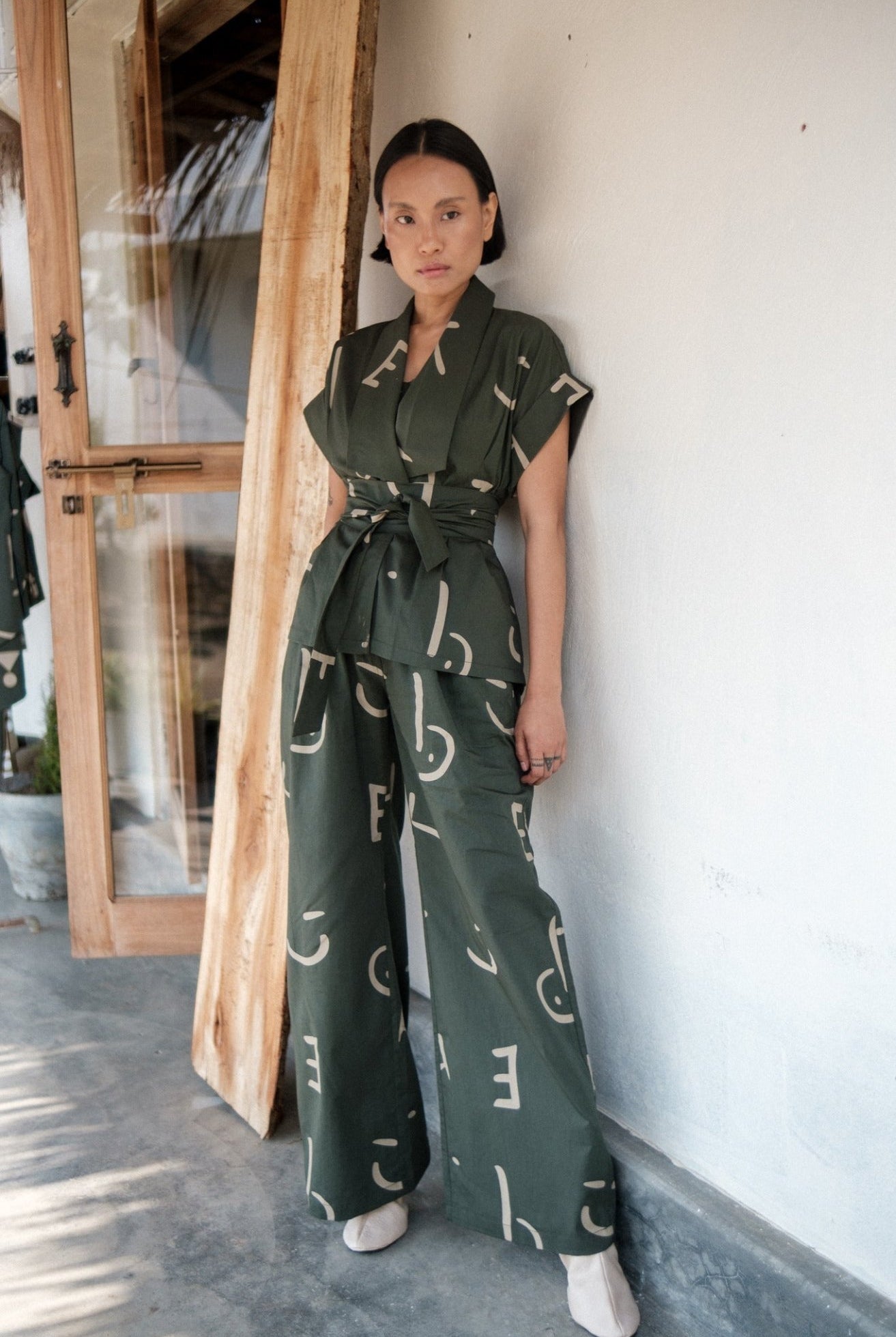 Berlin Shawl Collar Top - Printed - CiceroniTopsThe Terra Tribe