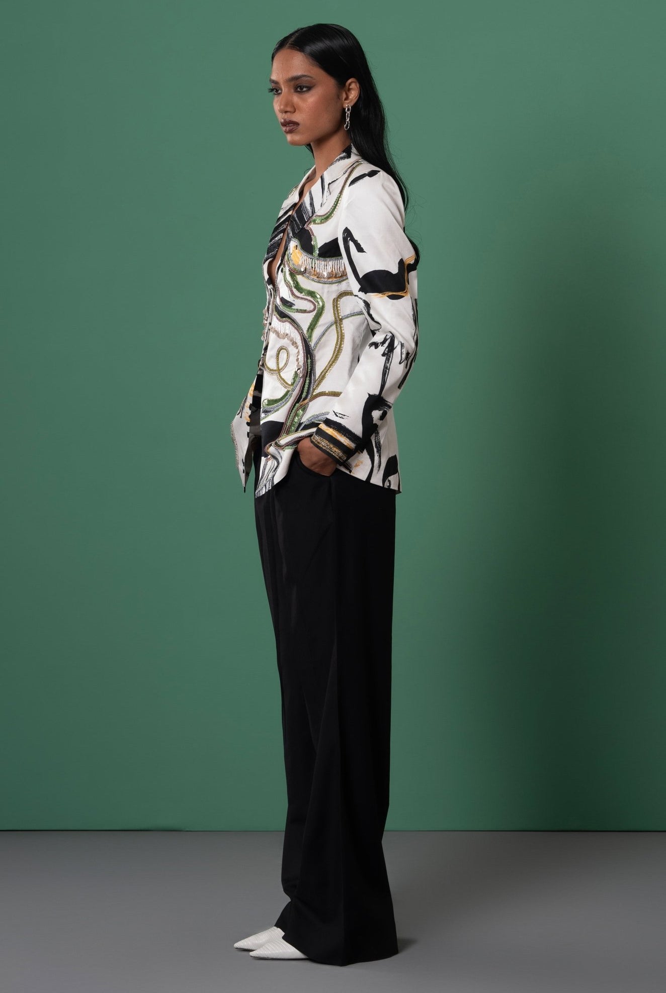 Beru Embroidered Blazer - CiceroniBlazersAdvait