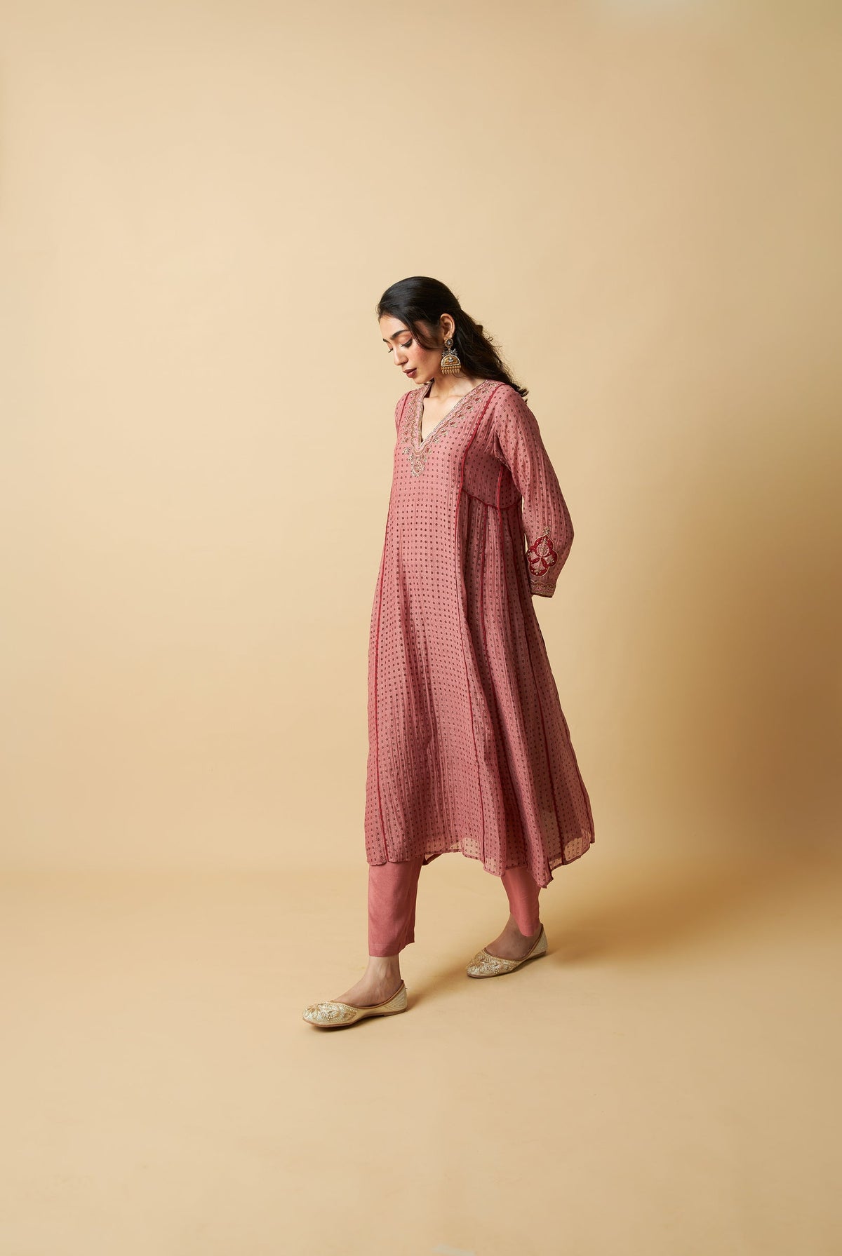 Bijli Begum Embroidered Kurta Set- Set of 2 - CiceroniKurta Set, Festive WearPants and Pajamas