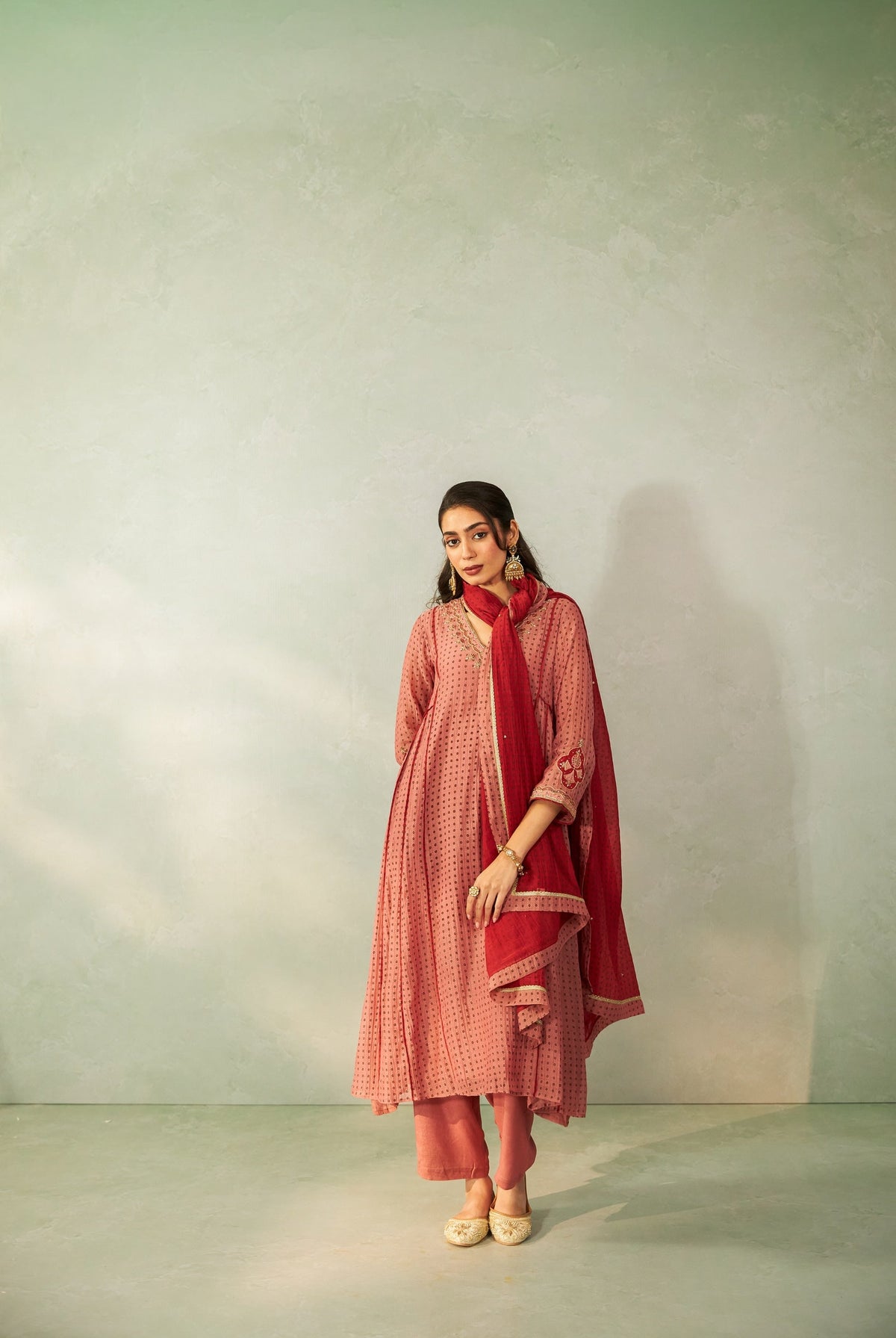 Bijli Begum Embroidered Kurta Set- Set of 3 - CiceroniKurta Set, Festive WearPants and Pajamas