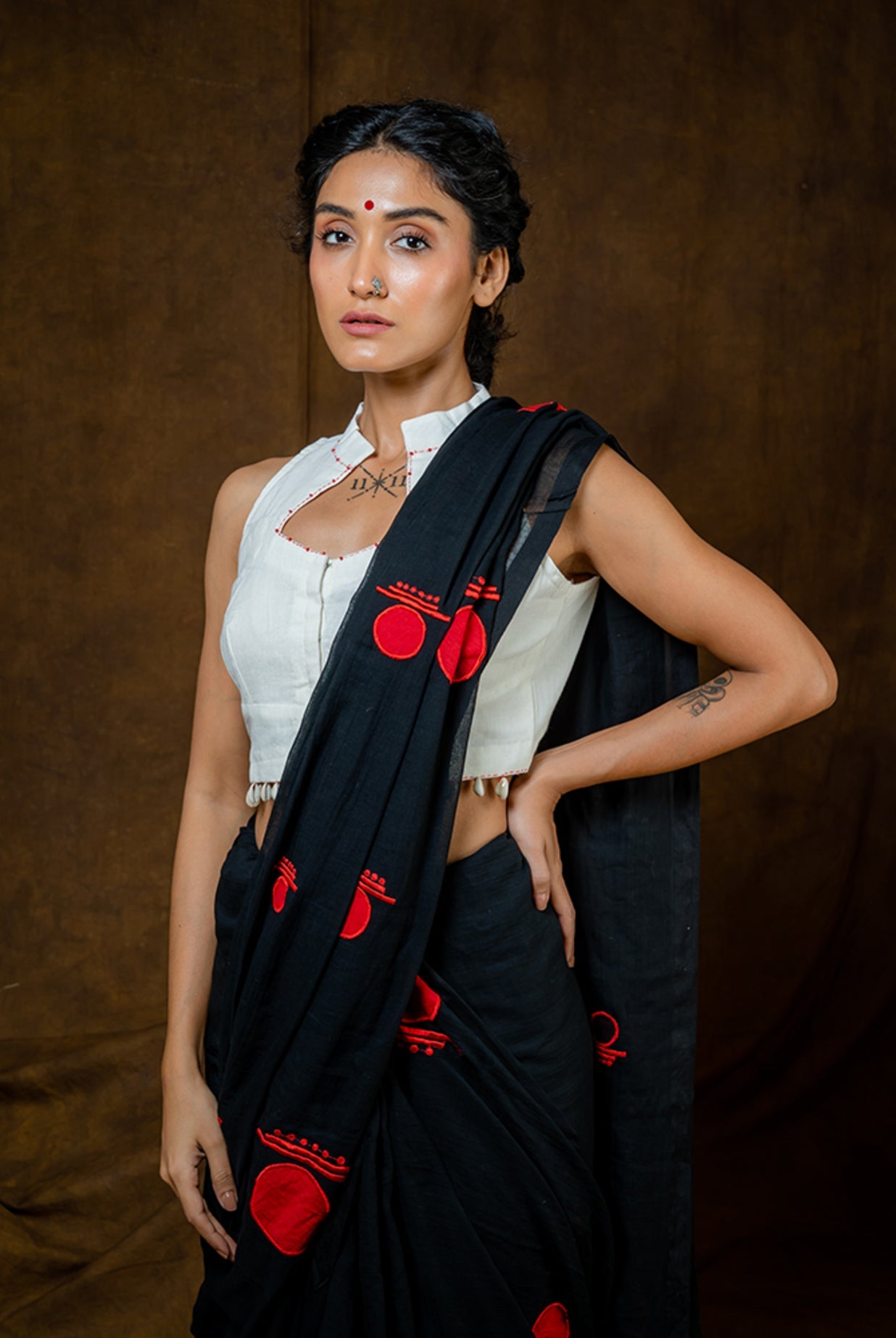 Black Bindi Saree - Mul - CiceroniSareePrathaa