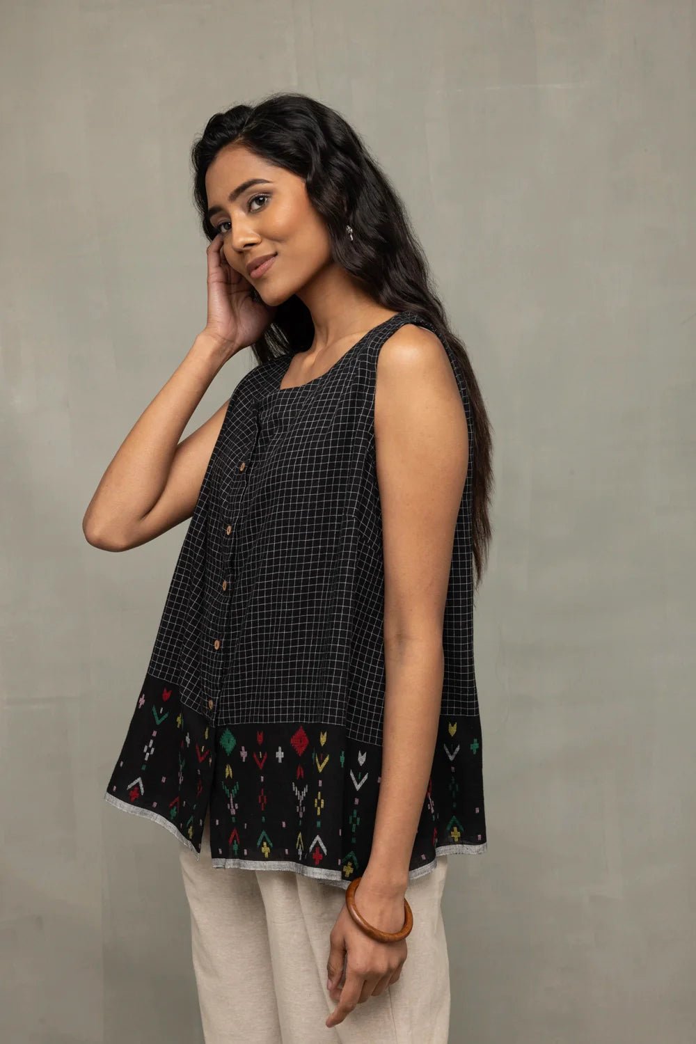 Black Checks Jamdani Top - CiceroniTopsSutra Art of Clothing
