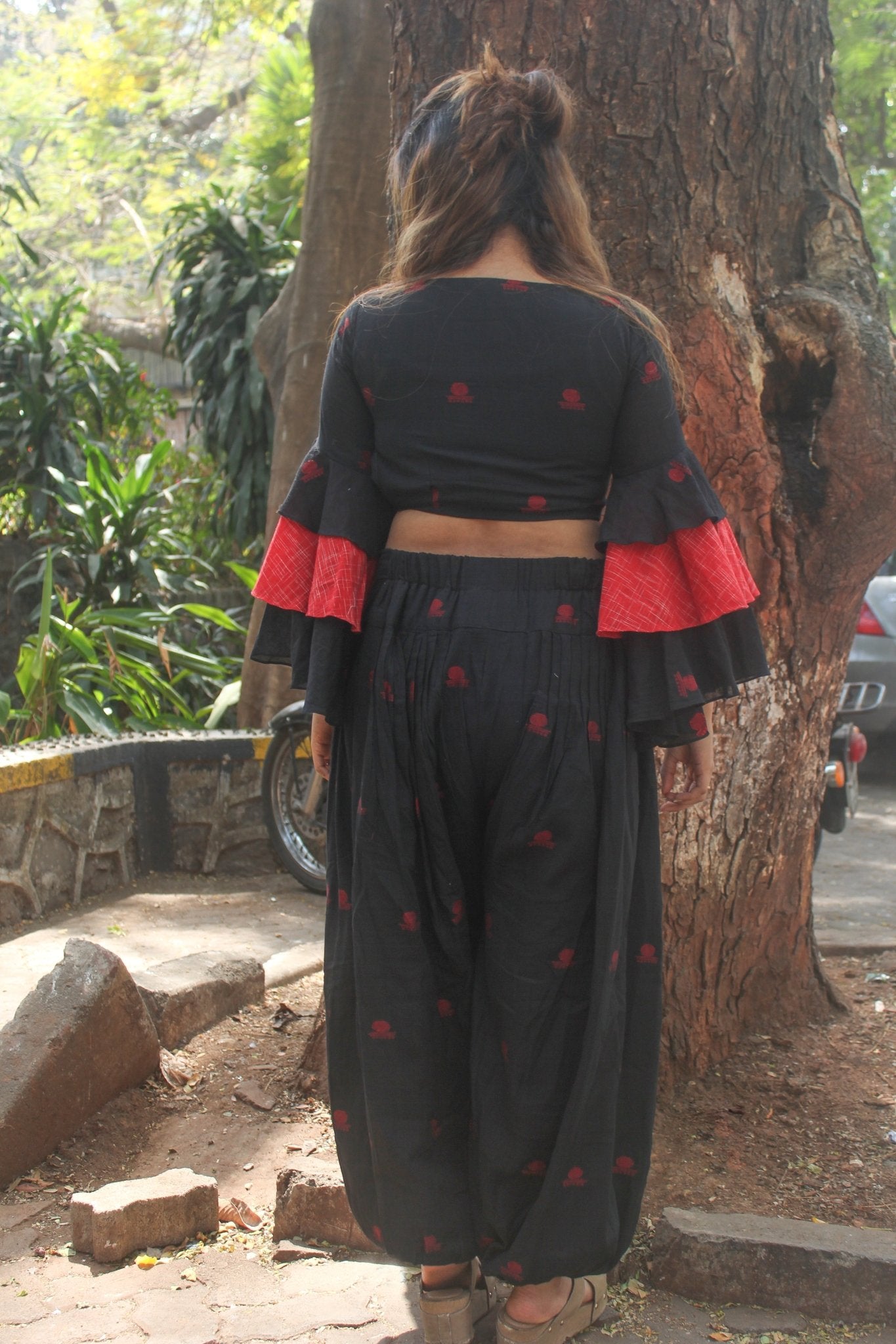 Black Flared Harem Pant in Jamdani - CiceroniPantsPrathaa