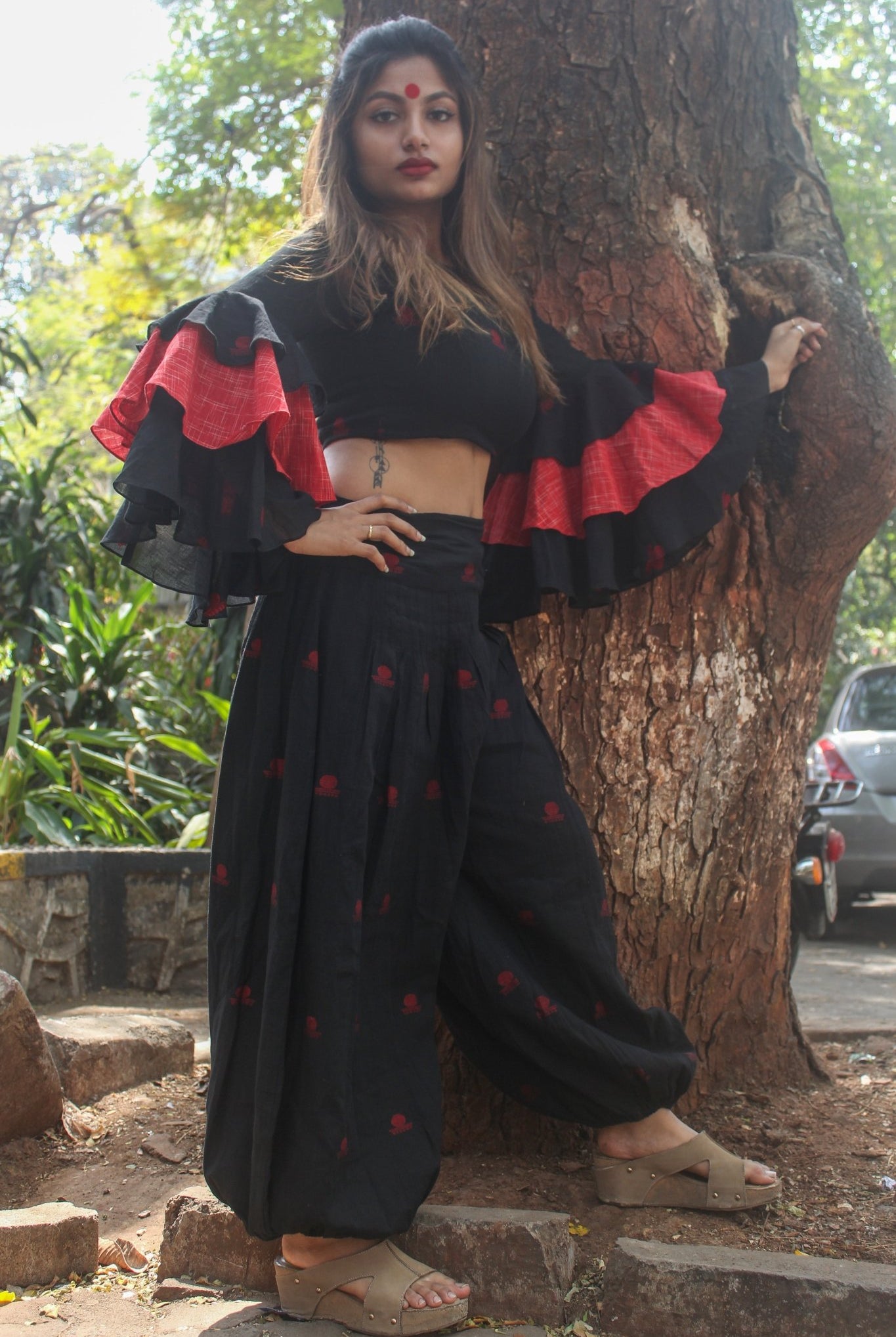 Black Flared Harem Pant in Jamdani - CiceroniPantsPrathaa