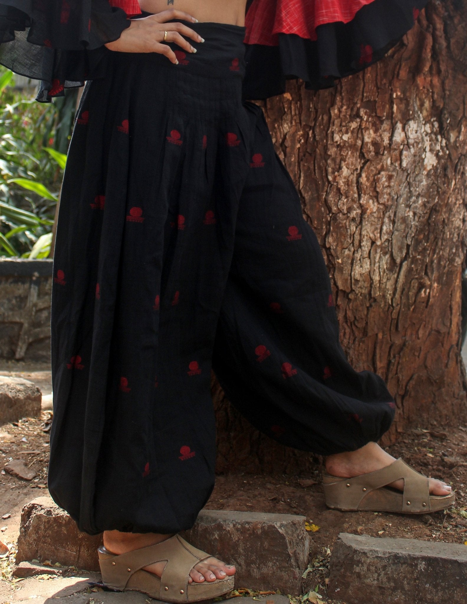Black Flared Harem Pant in Jamdani - CiceroniPantsPrathaa
