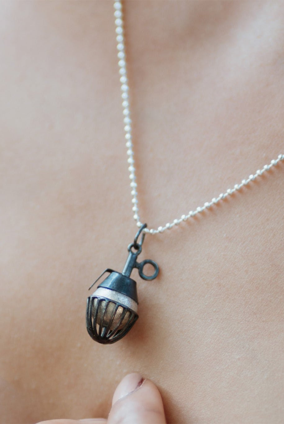 Black Grenade - CiceroniNeckpieceBaka