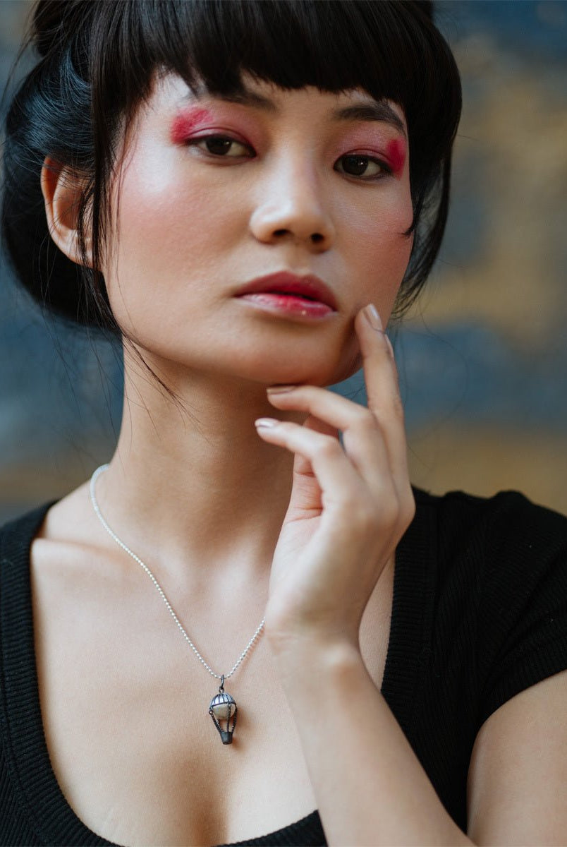 Black Hot Air Balloon - CiceroniNeckpieceBaka