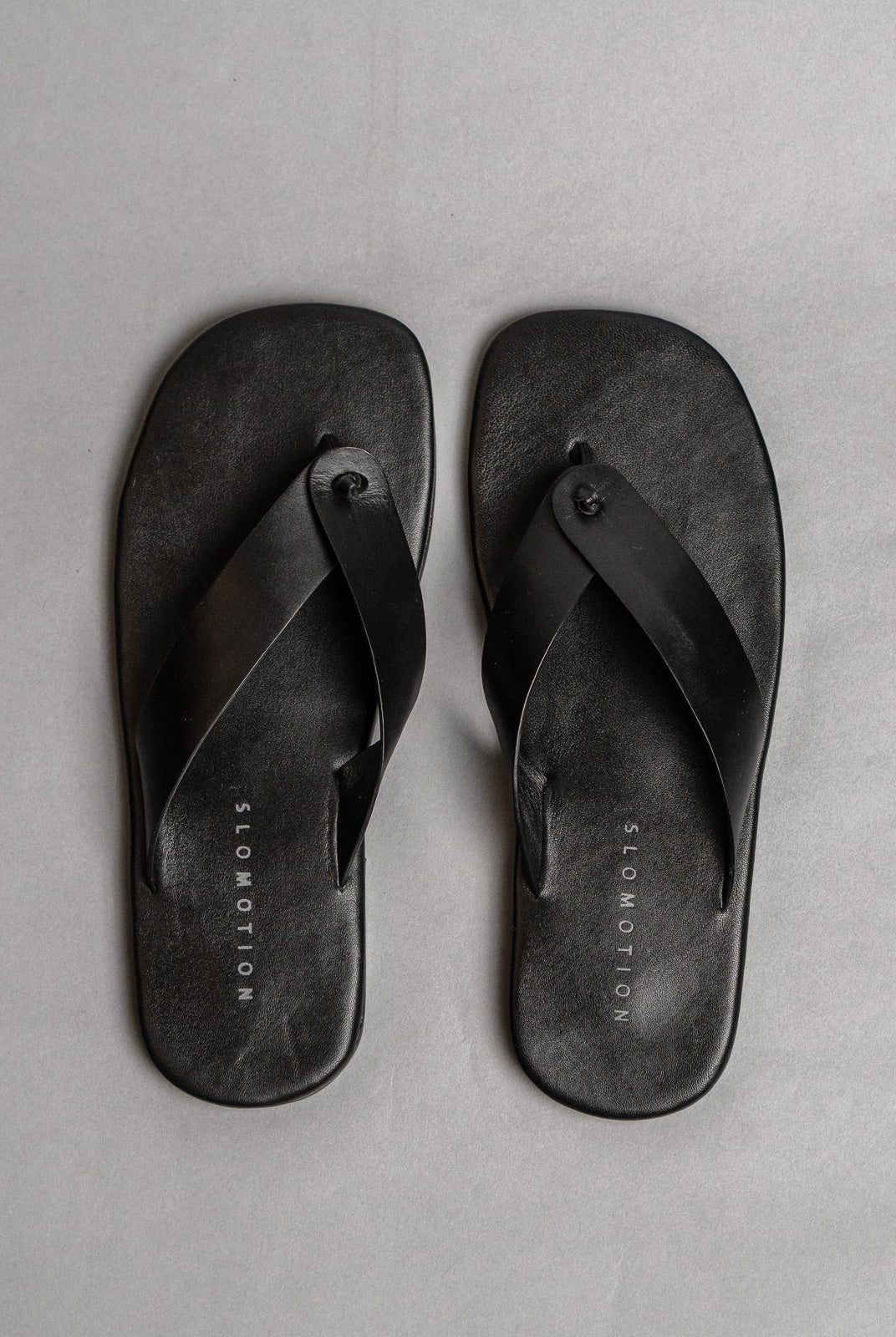 Black Knot Flip Flops - Women - CiceroniFlatsSlomotion