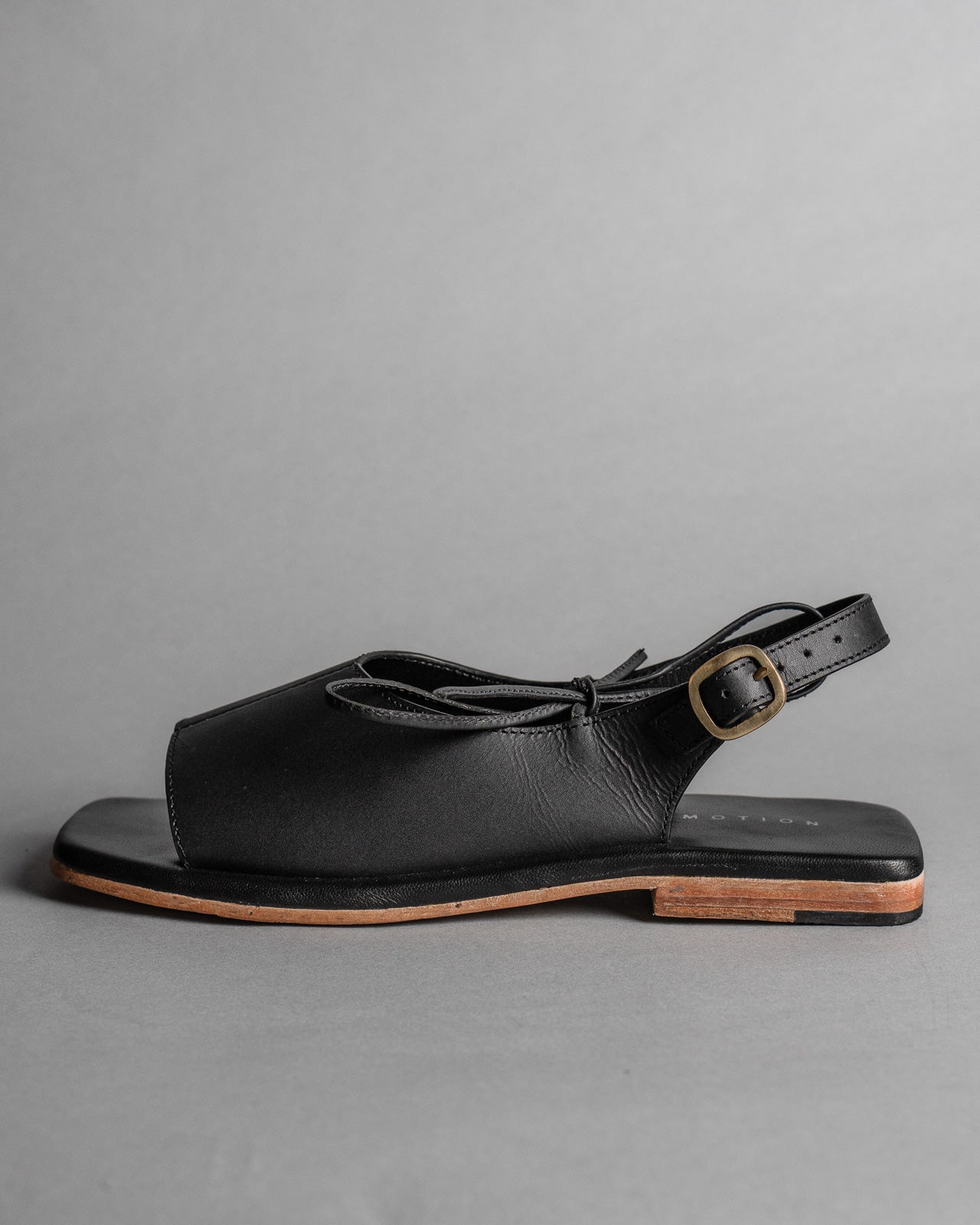 Black Mio Sandals - Women - CiceroniSandalsSlomotion