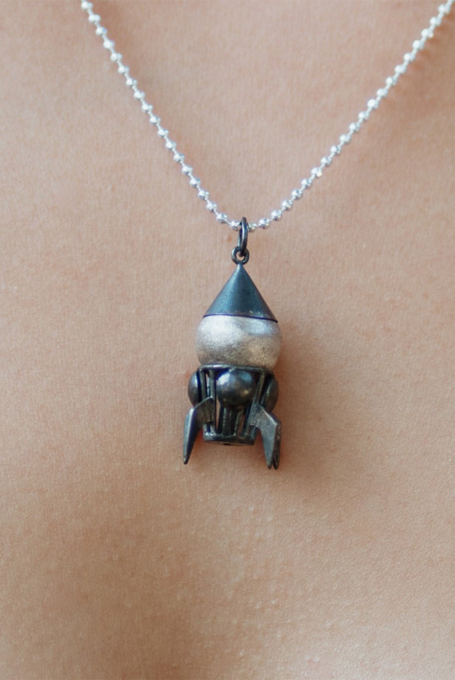 Black Rocket - CiceroniNeckpieceBaka