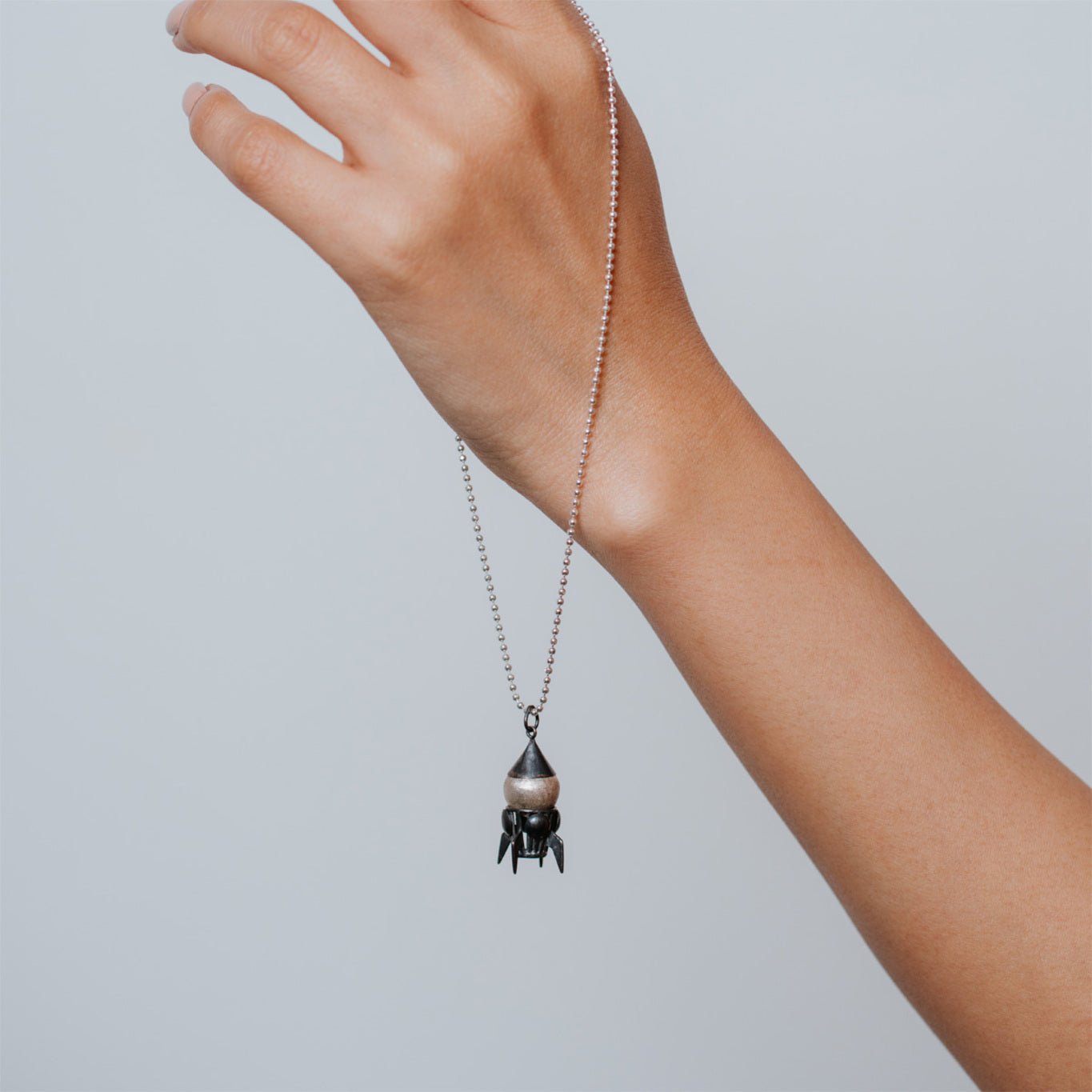 Black Rocket - CiceroniNeckpieceBaka